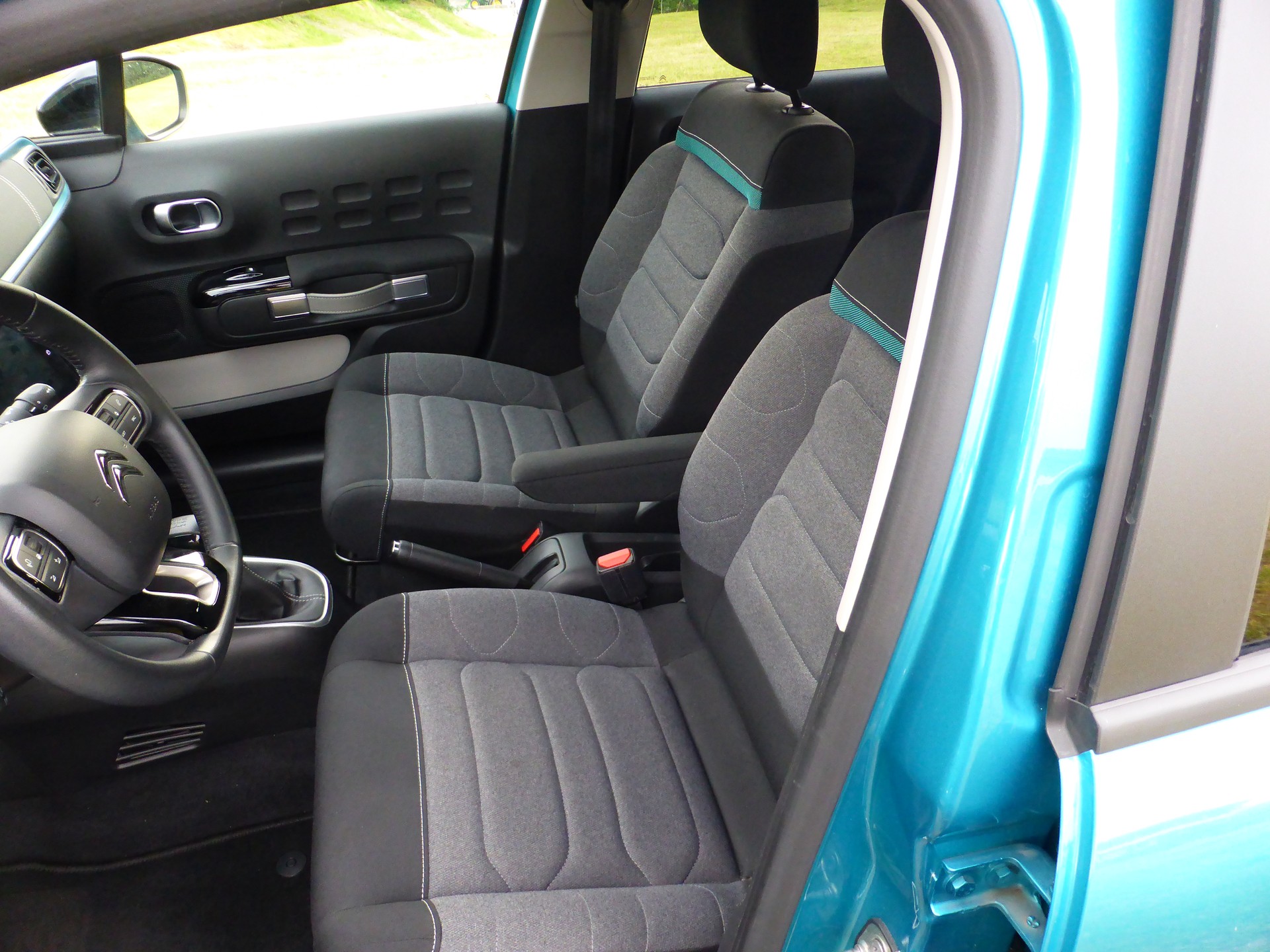 CITROEN C3 1.2i PureTech Swiss Edition-image-12