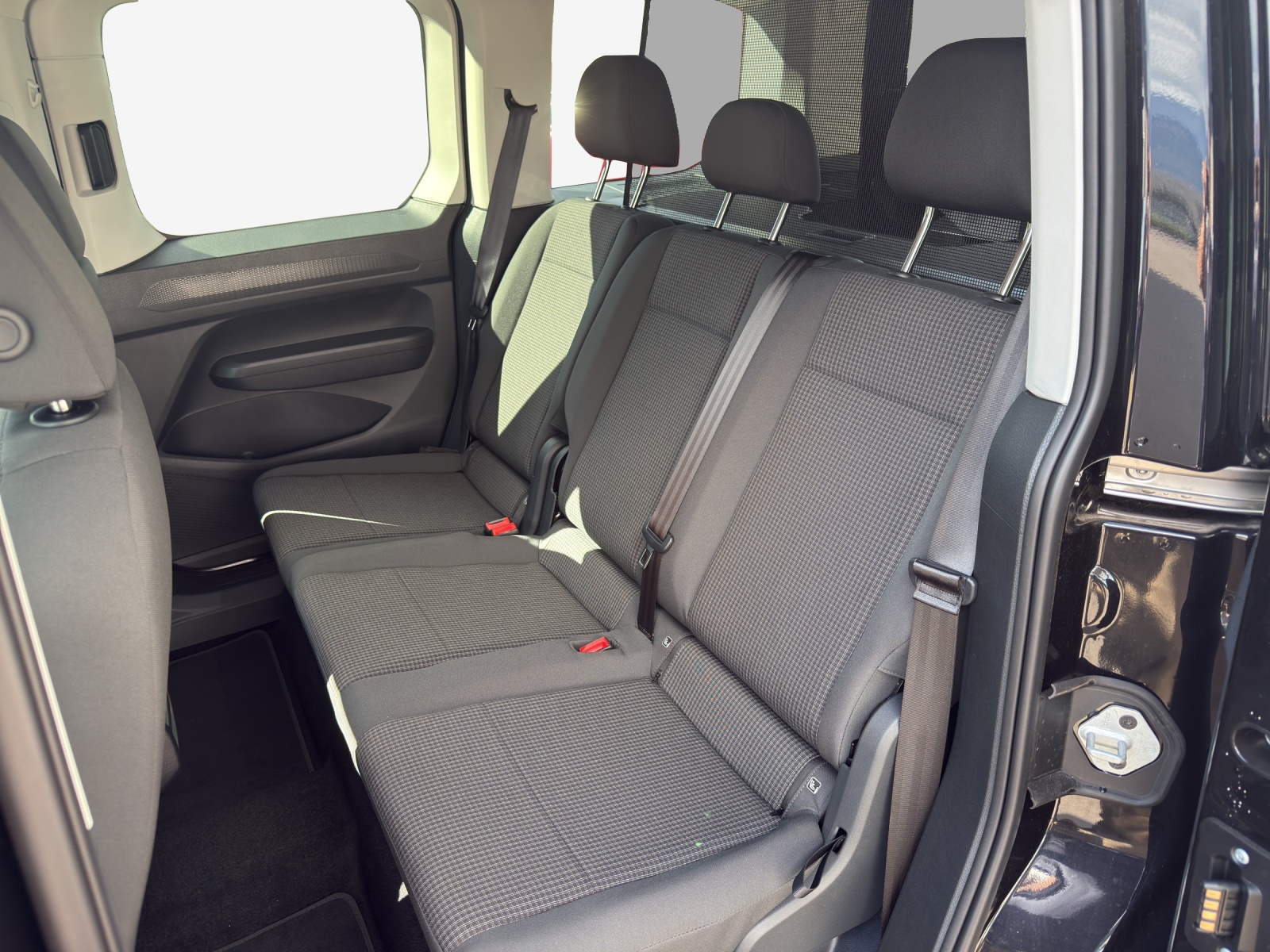 VW Caddy 2.0 TDI Liberty DSG-image-11