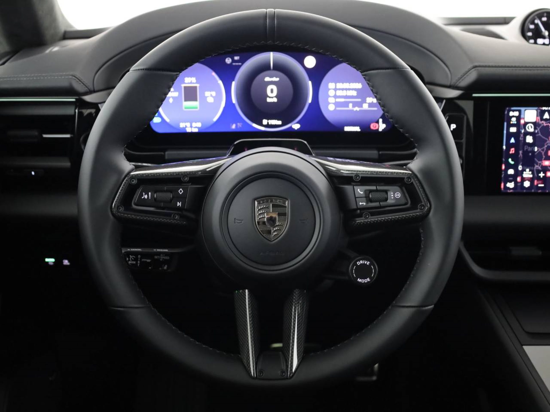 PORSCHE Macan Turbo-image-4
