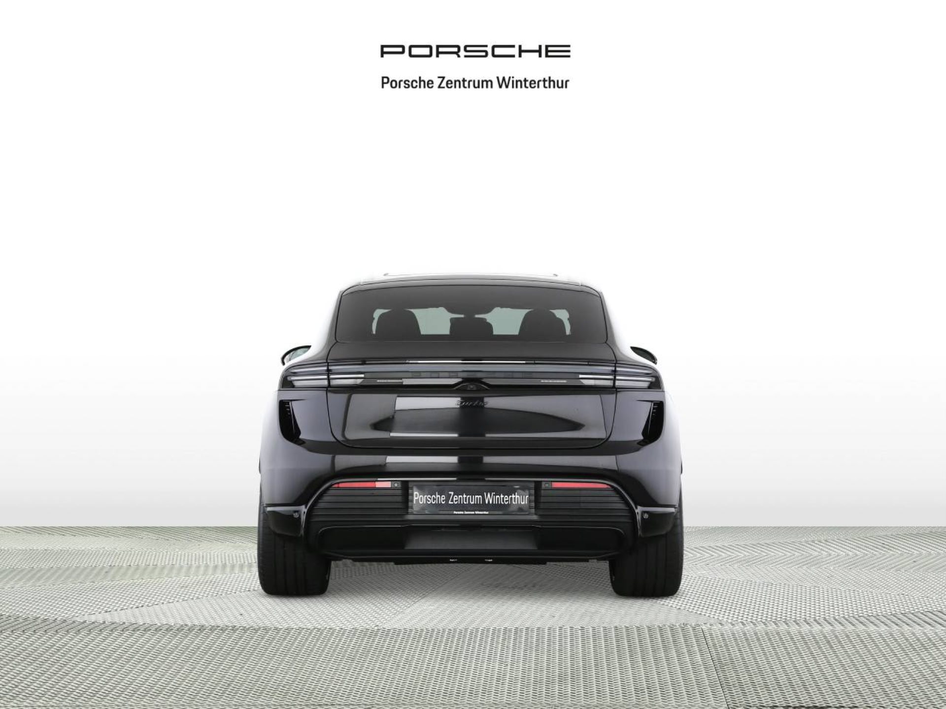 PORSCHE Macan Turbo-image-5