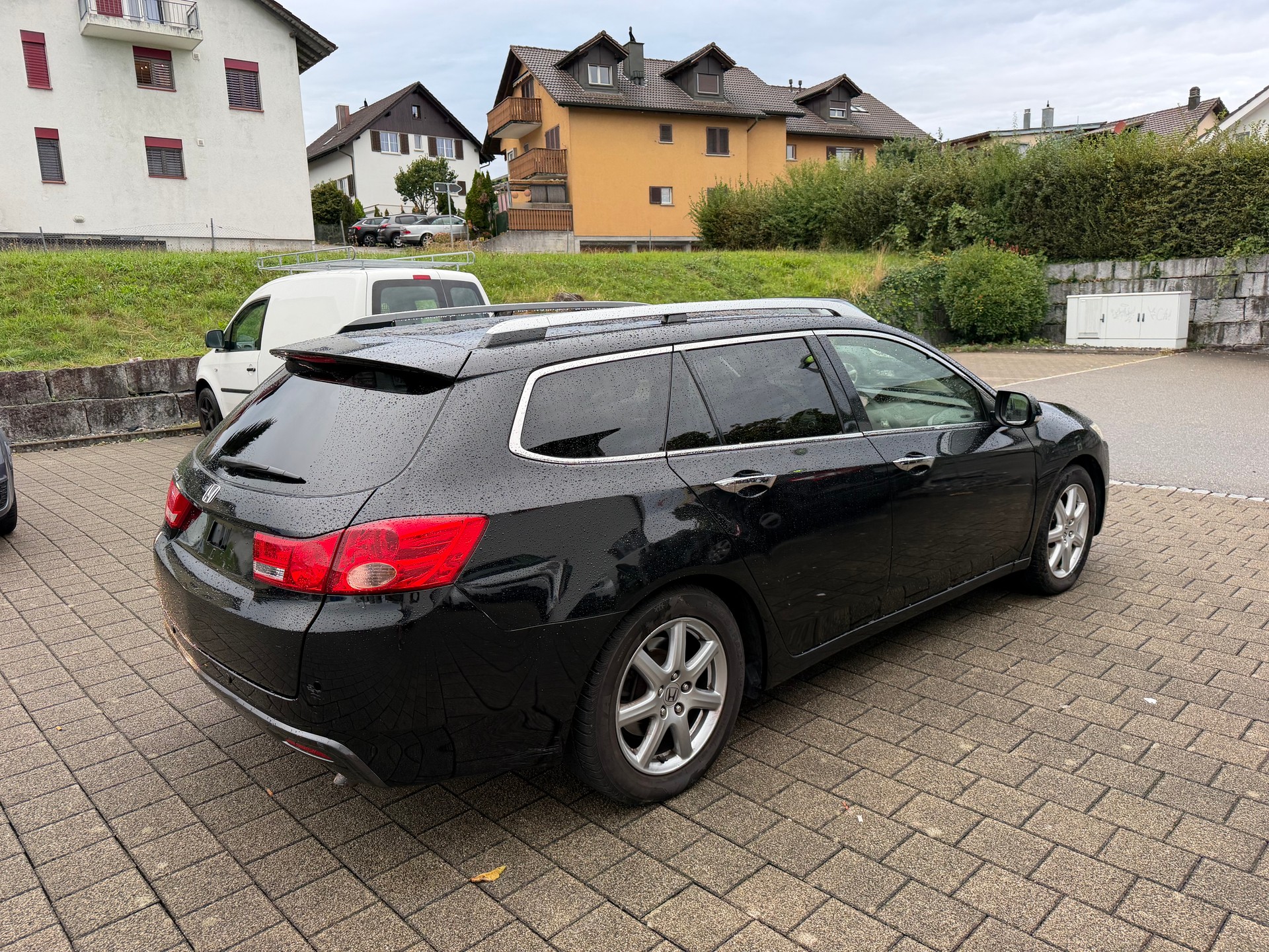 HONDA Accord Tourer 2.2 i-CTDi Executive Advanced Safety Edition-image-5
