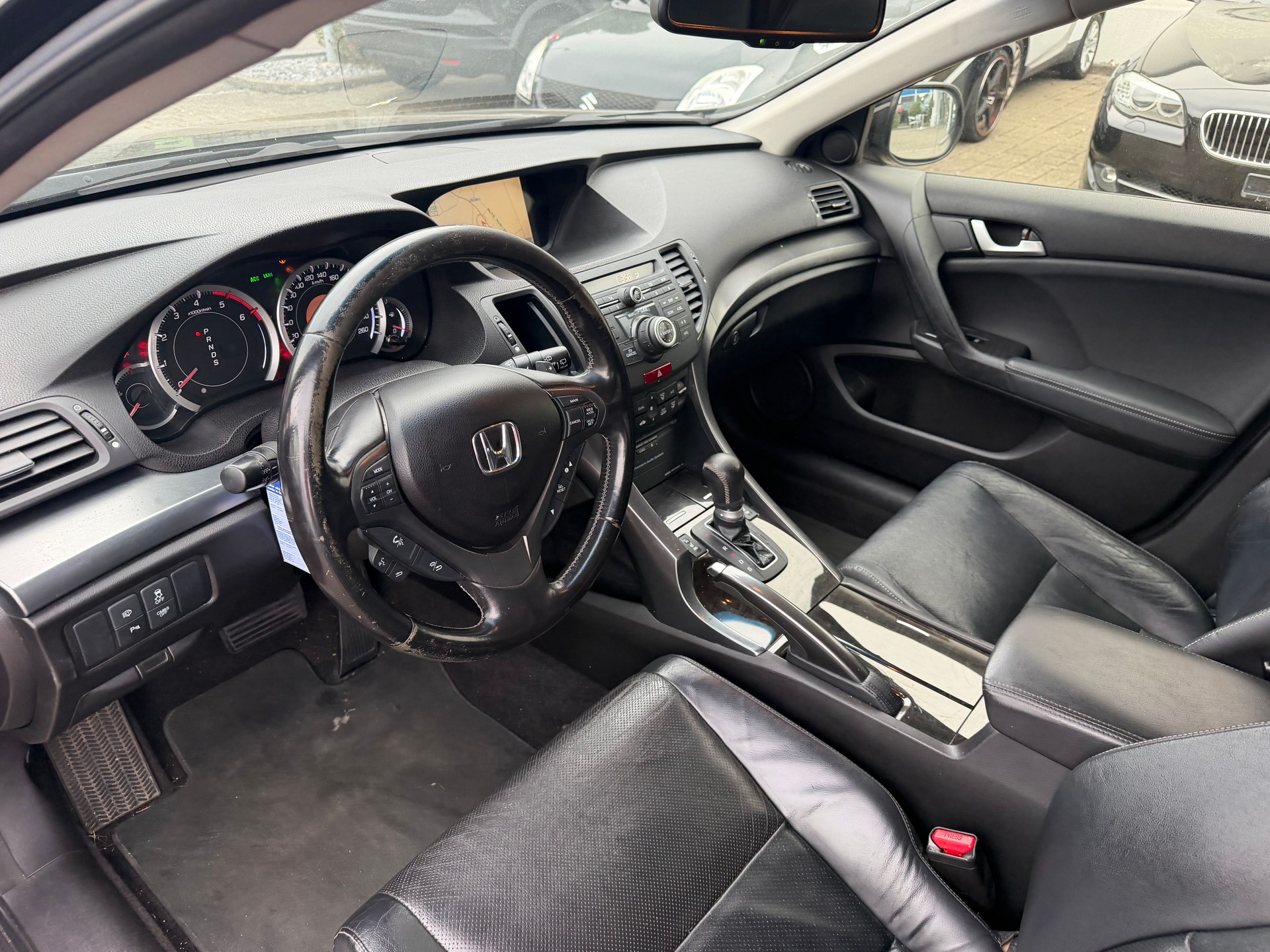 HONDA Accord Tourer 2.2 i-CTDi Executive Advanced Safety Edition-image-10