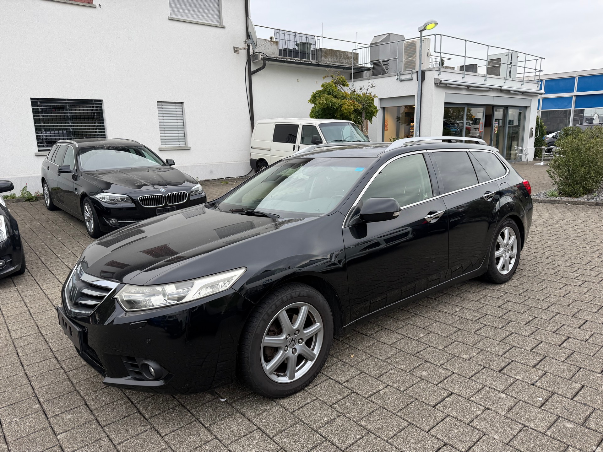 HONDA Accord Tourer 2.2 i-CTDi Executive Advanced Safety Edition-image-2
