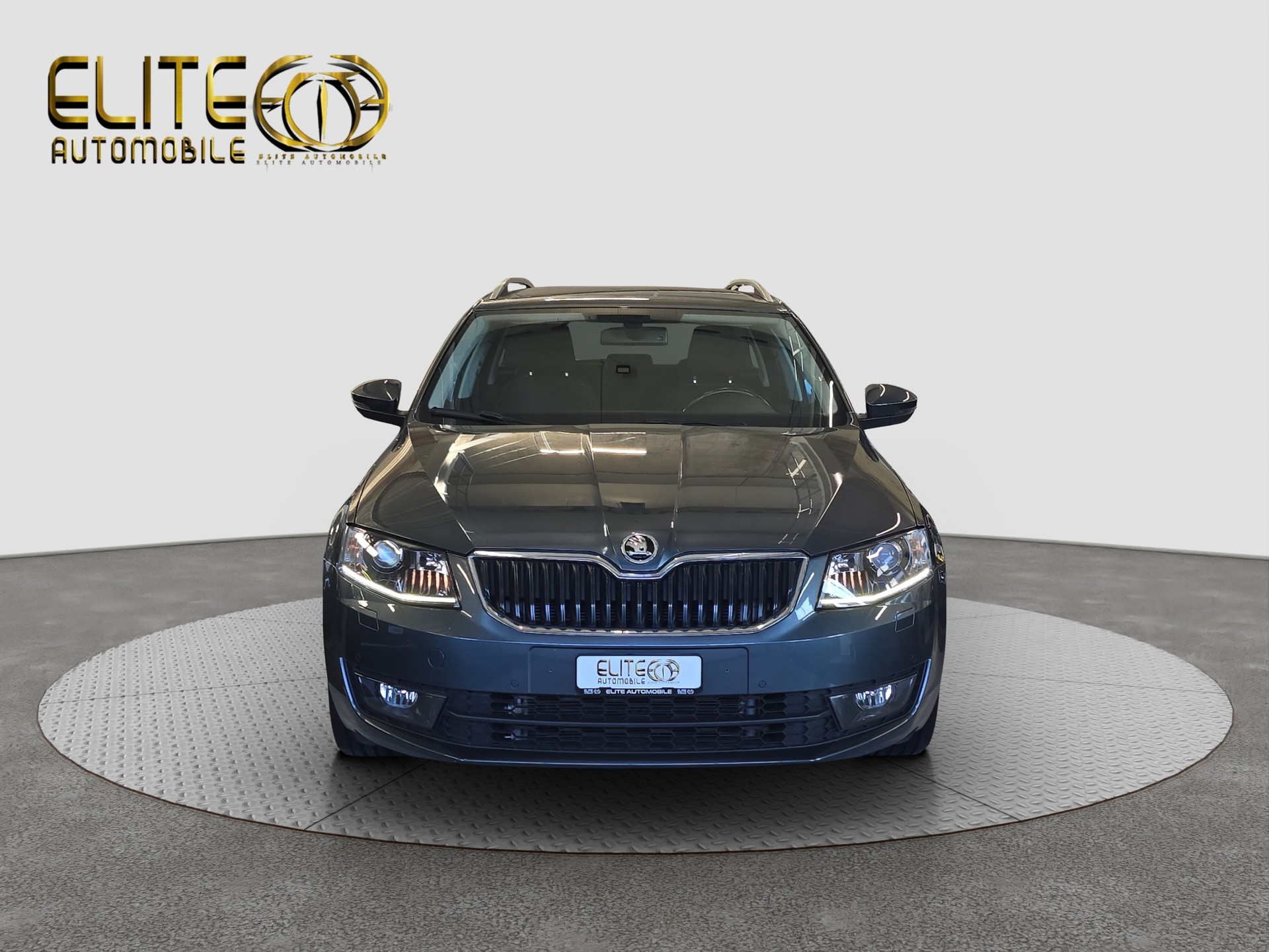 SKODA Octavia Combi 1.8 TSI Ambition 4x4 DSG-image-1