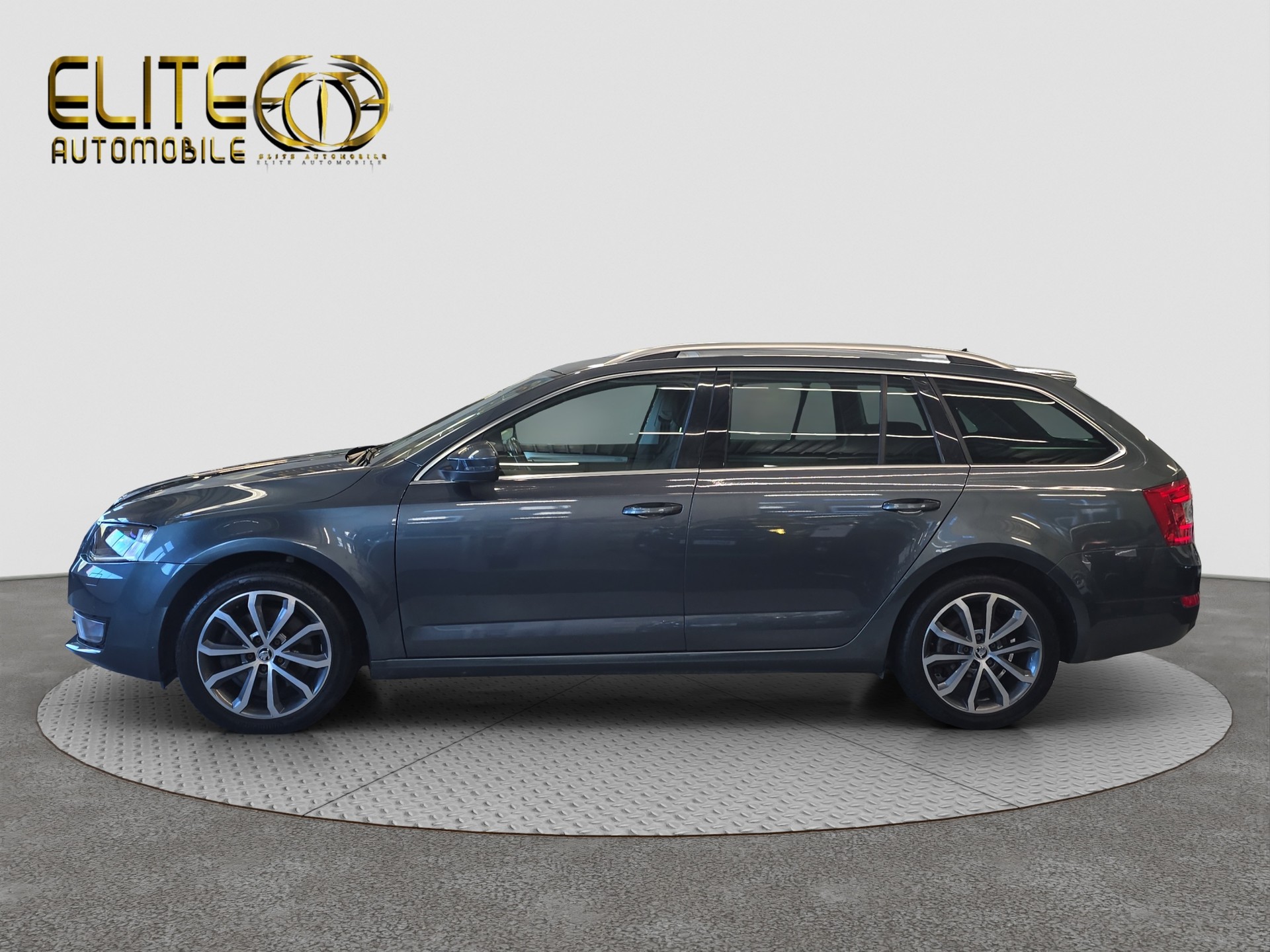 SKODA Octavia Combi 1.8 TSI Ambition 4x4 DSG-image-4