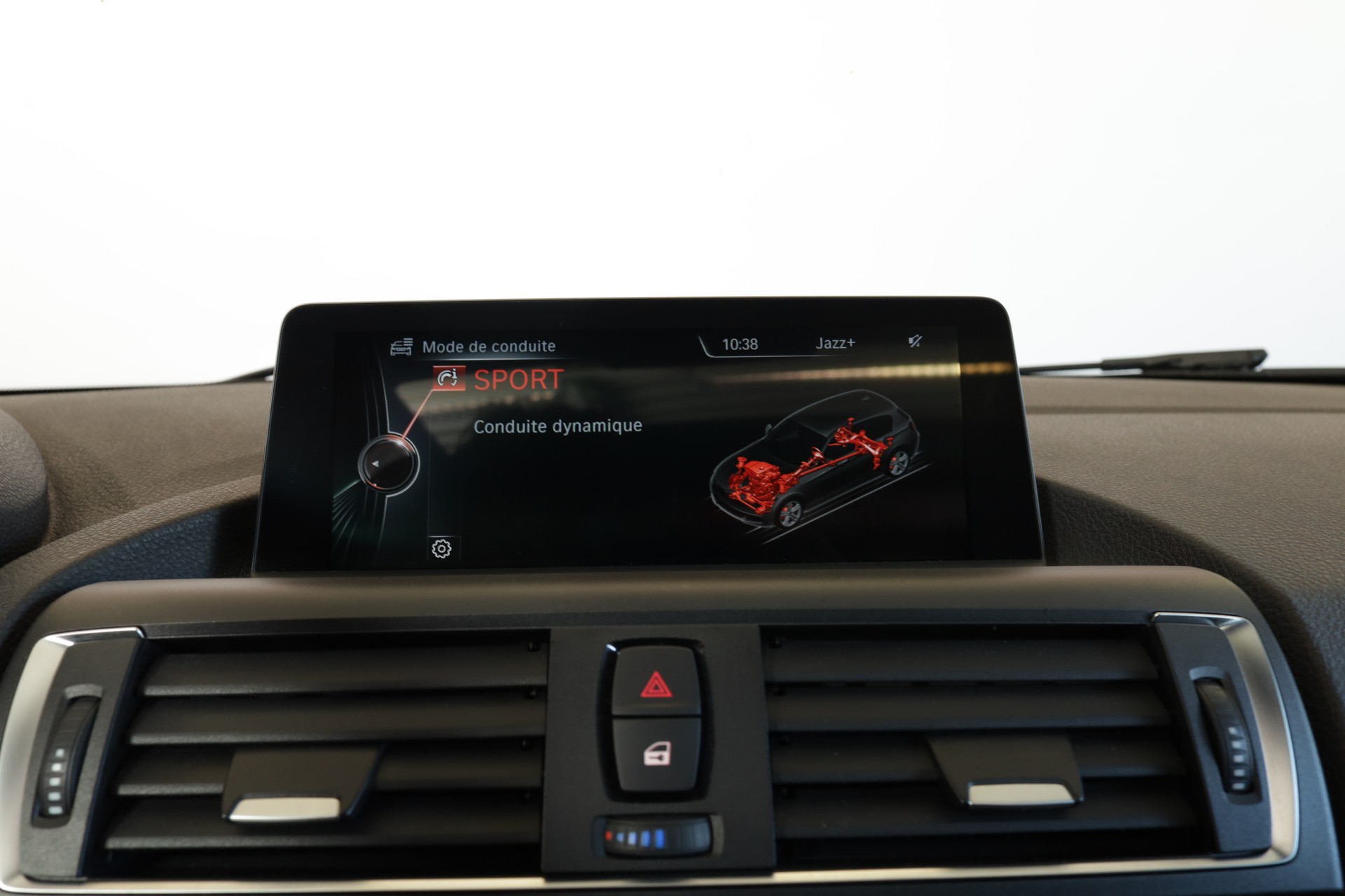 BMW M135i xDrive Steptronic Toit ouvrant / Harman Kardon / Phares LED adaptatifs-image-19