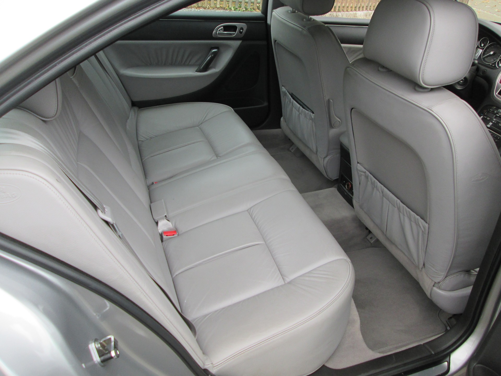 PEUGEOT 607 3.0 24V Luxe-image-10