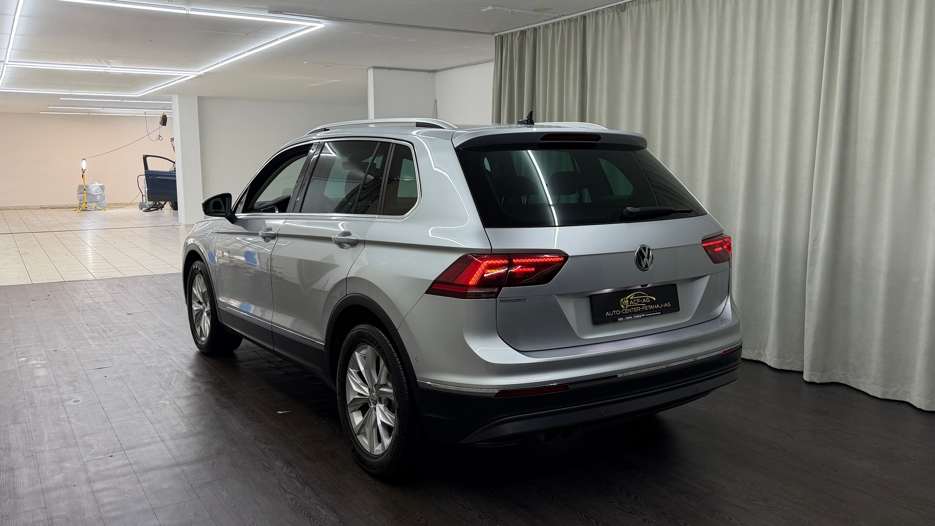 VW Tiguan 2.0TSI Highline 4Motion DSG-image-5