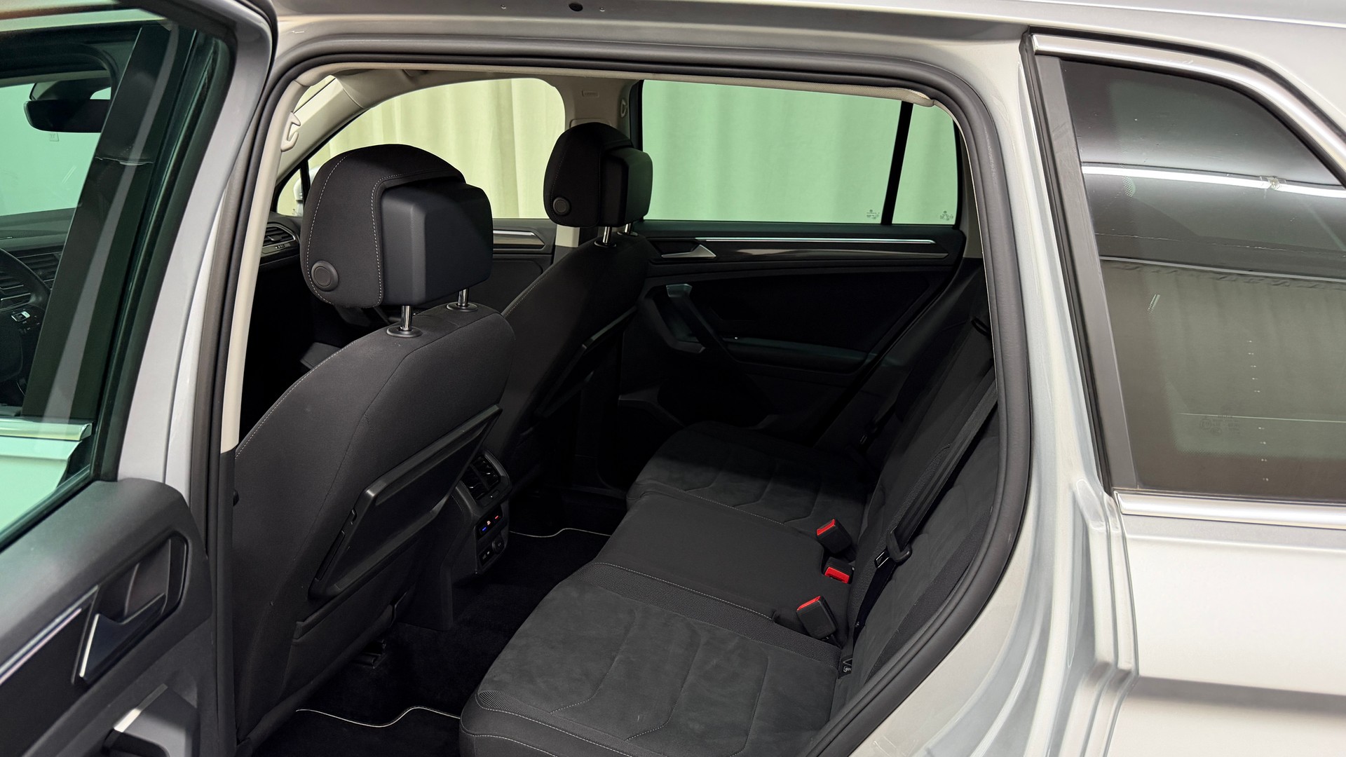 VW Tiguan 2.0TSI Highline 4Motion DSG-image-12