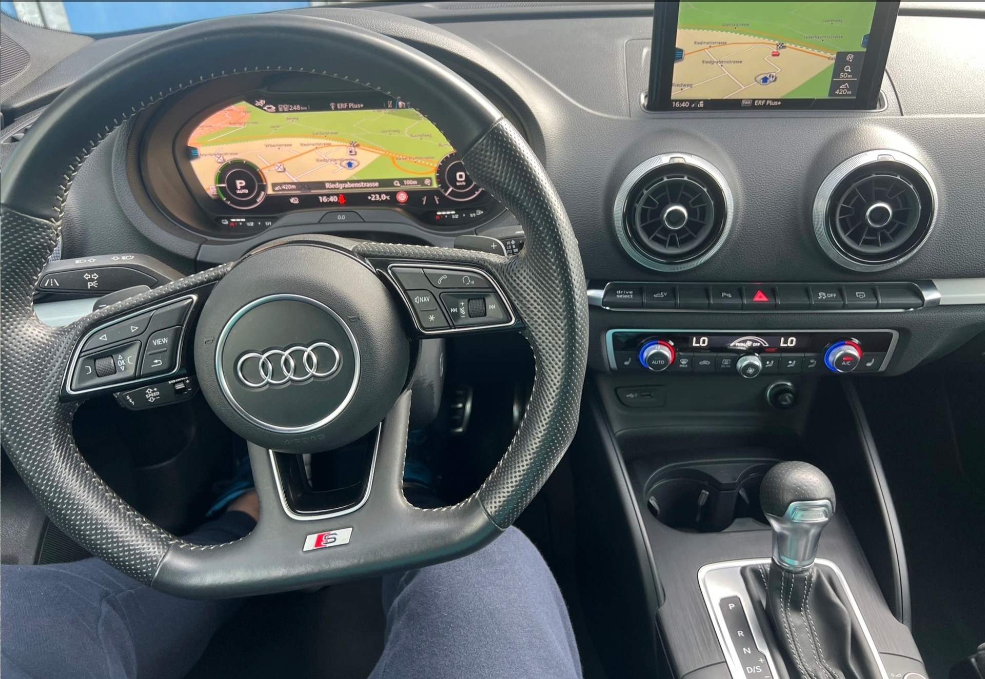 AUDI A3 Sportback 1.4 e-tron Sport S-tronic-image-13