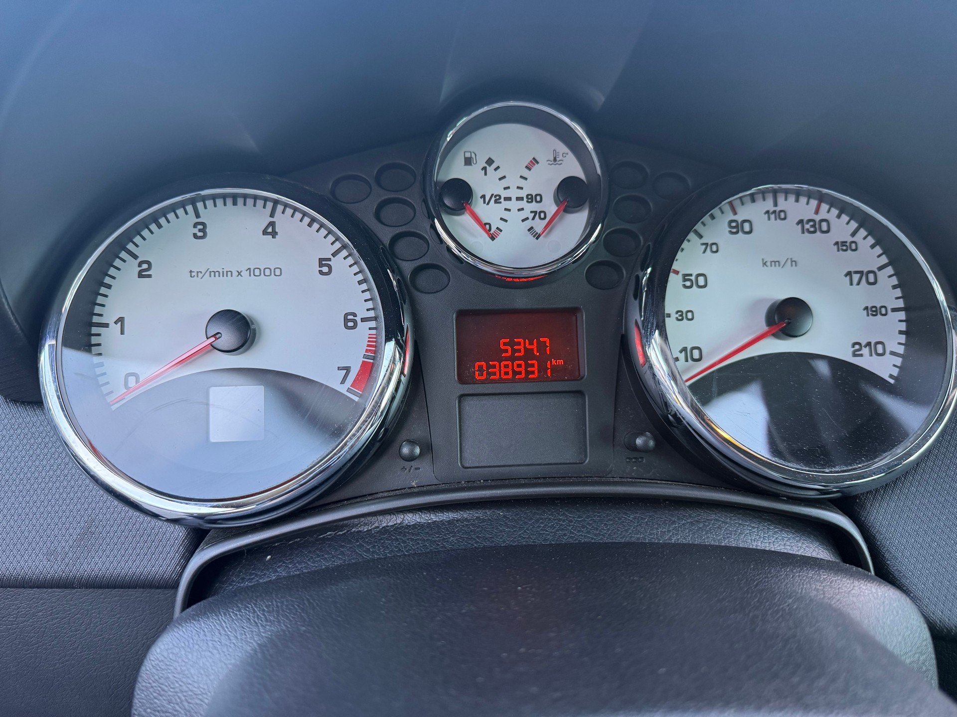 PEUGEOT 207 SW 1.6 16V Sport Automatic-image-8