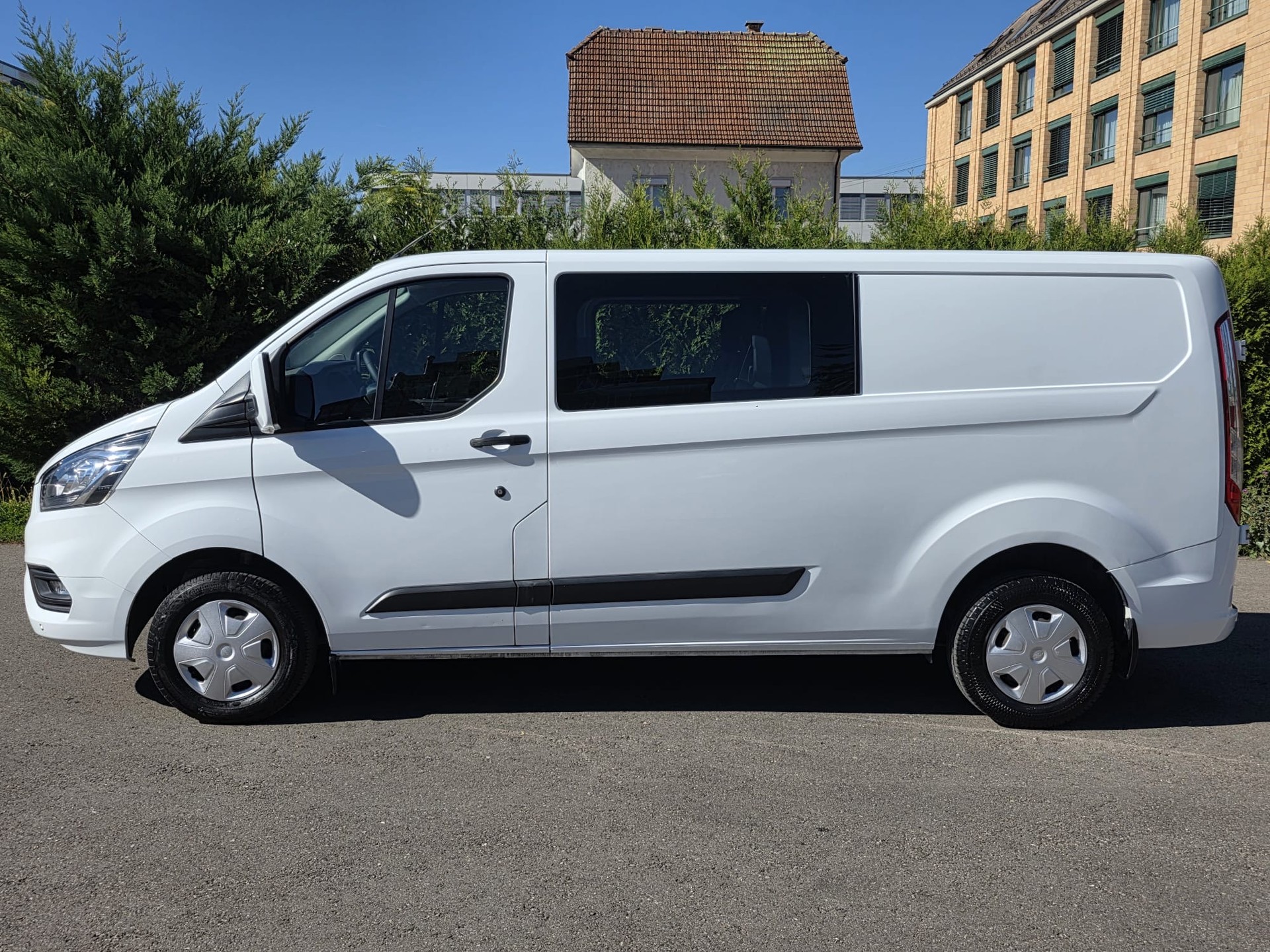 FORD Transit Custom Van 300 L2H1 DK Trend-image-3