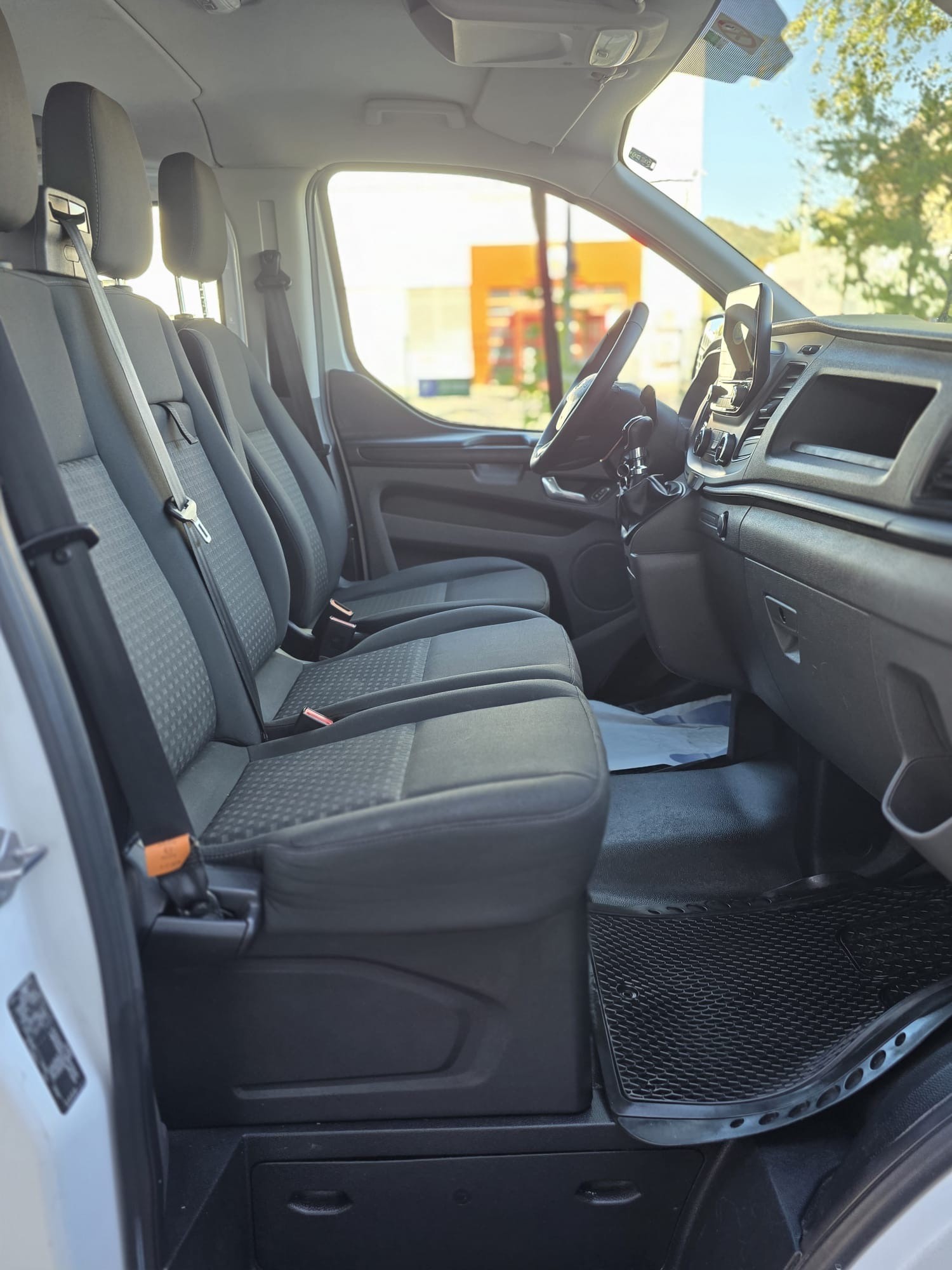 FORD Transit Custom Van 300 L2H1 DK Trend-image-10