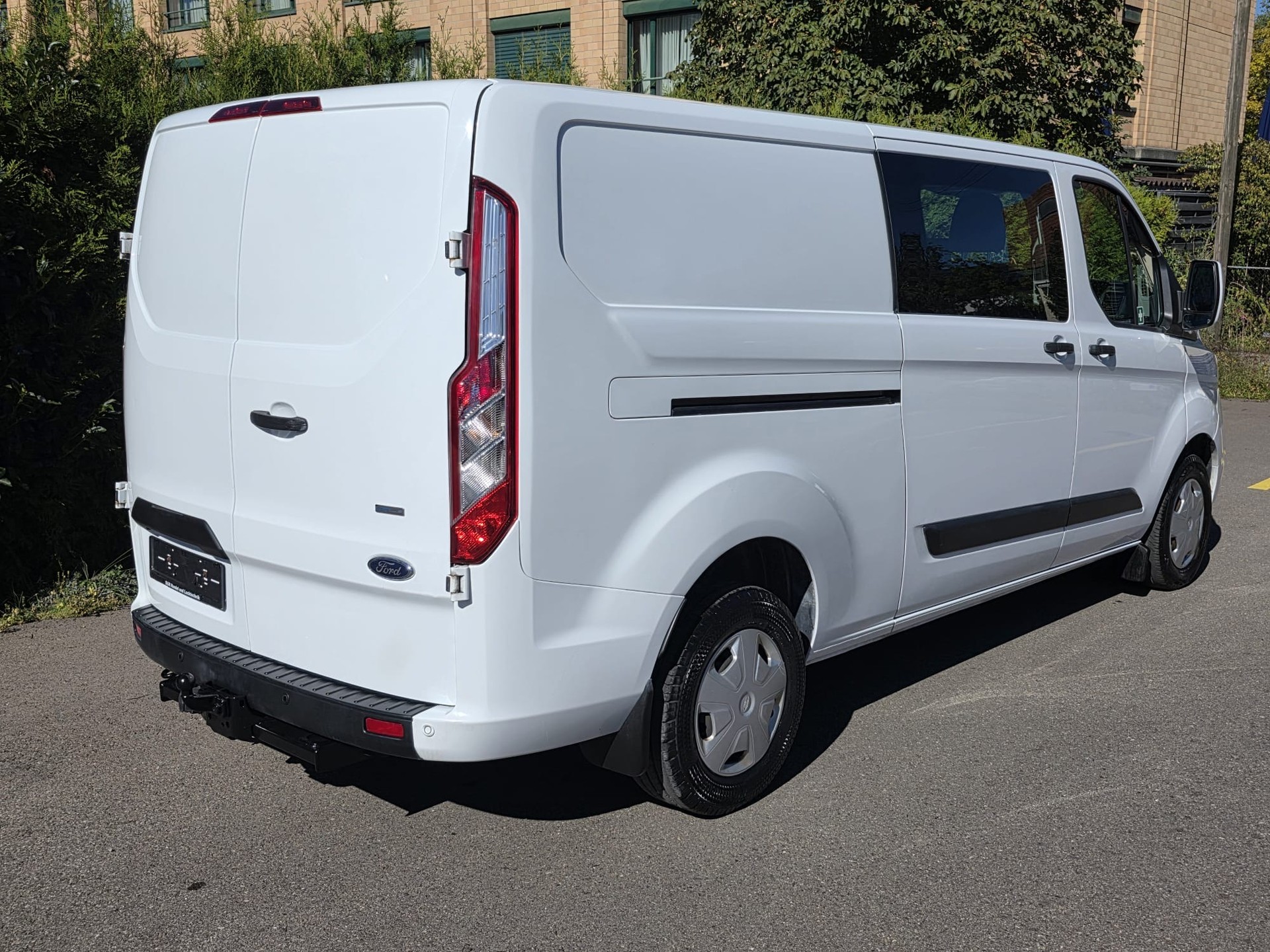 FORD Transit Custom Van 300 L2H1 DK Trend-image-5