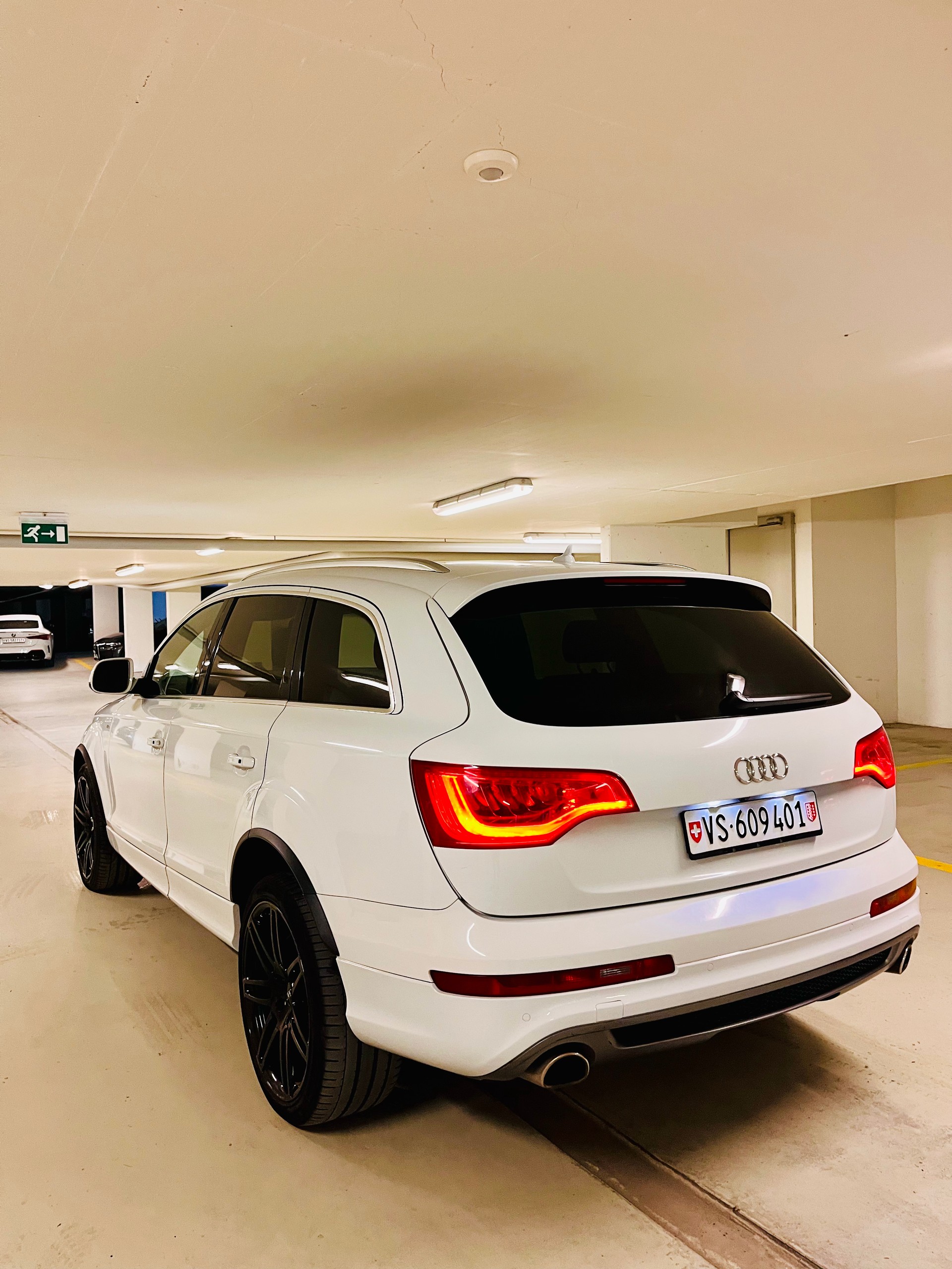 AUDI 4.2 V8 TDI quattro T-Tronic-image-0