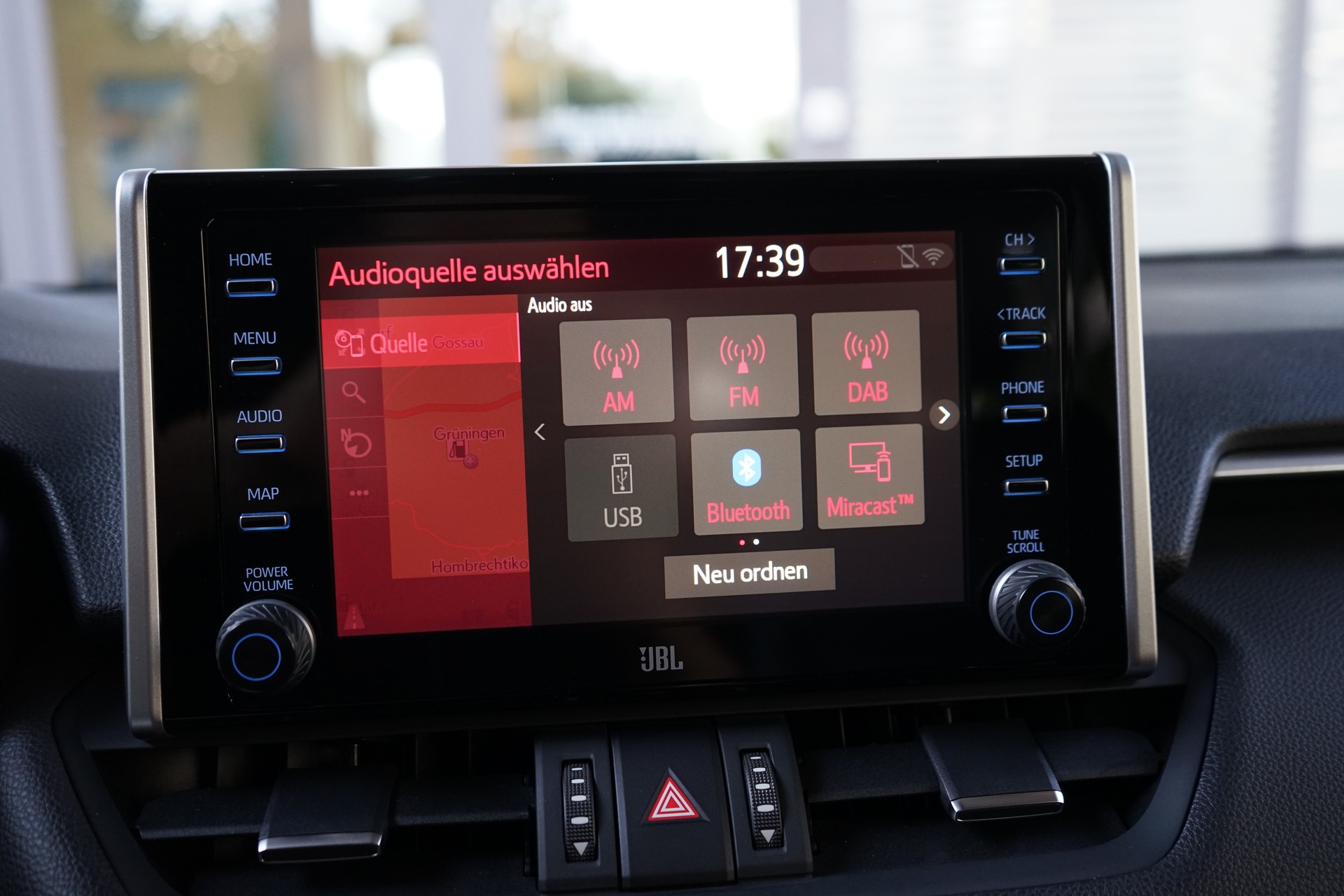 TOYOTA RAV-4 2.0 Premium Multidrive S 4WD-image-10