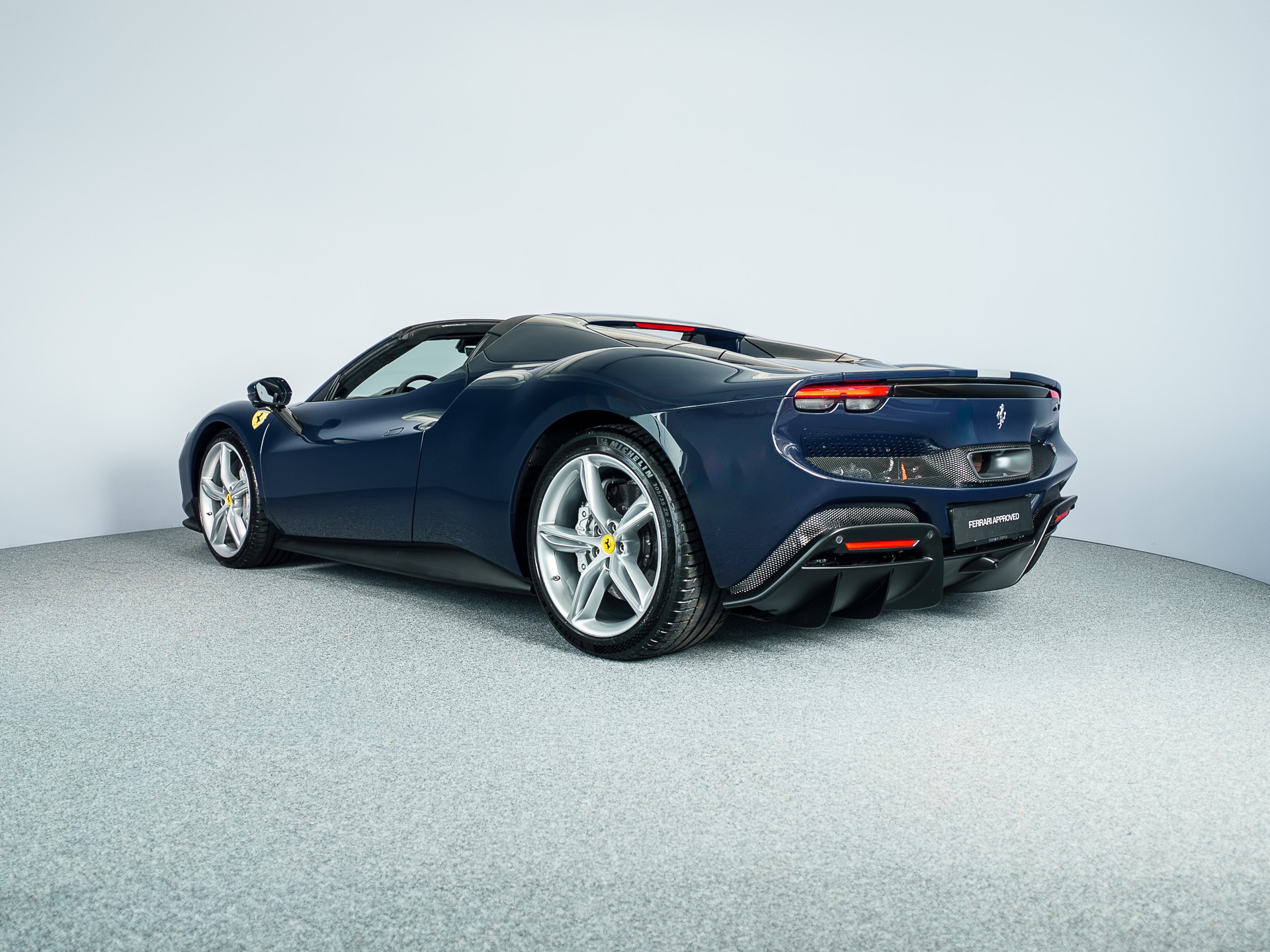 FERRARI 296 GTS-image-1