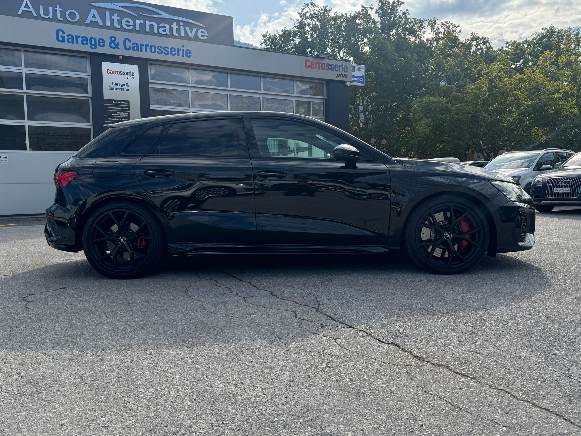 AUDI RS3 Sportback 2.5 TSI quattro S-tronic-image-2