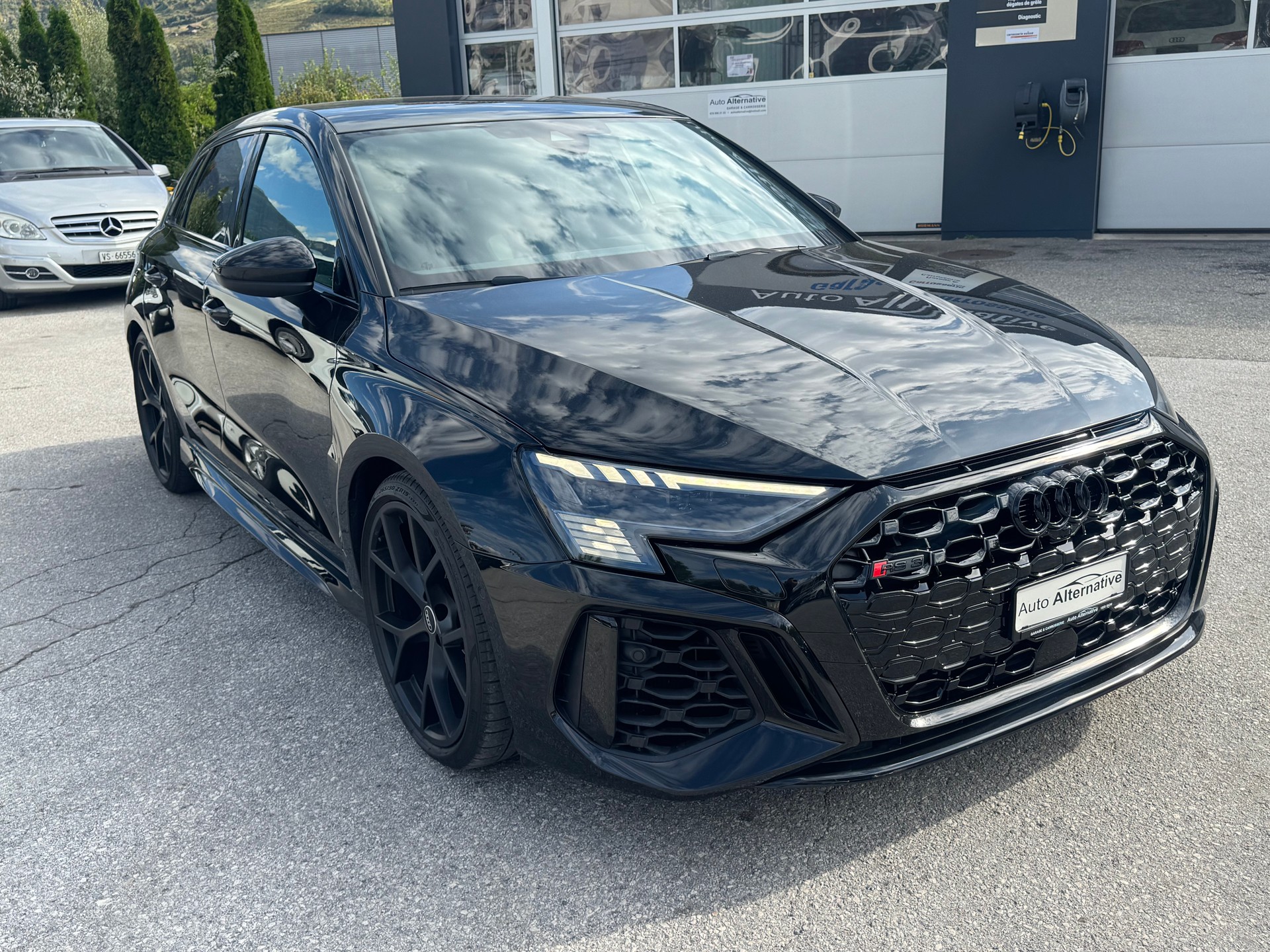 AUDI RS3 Sportback 2.5 TSI quattro S-tronic-image-11