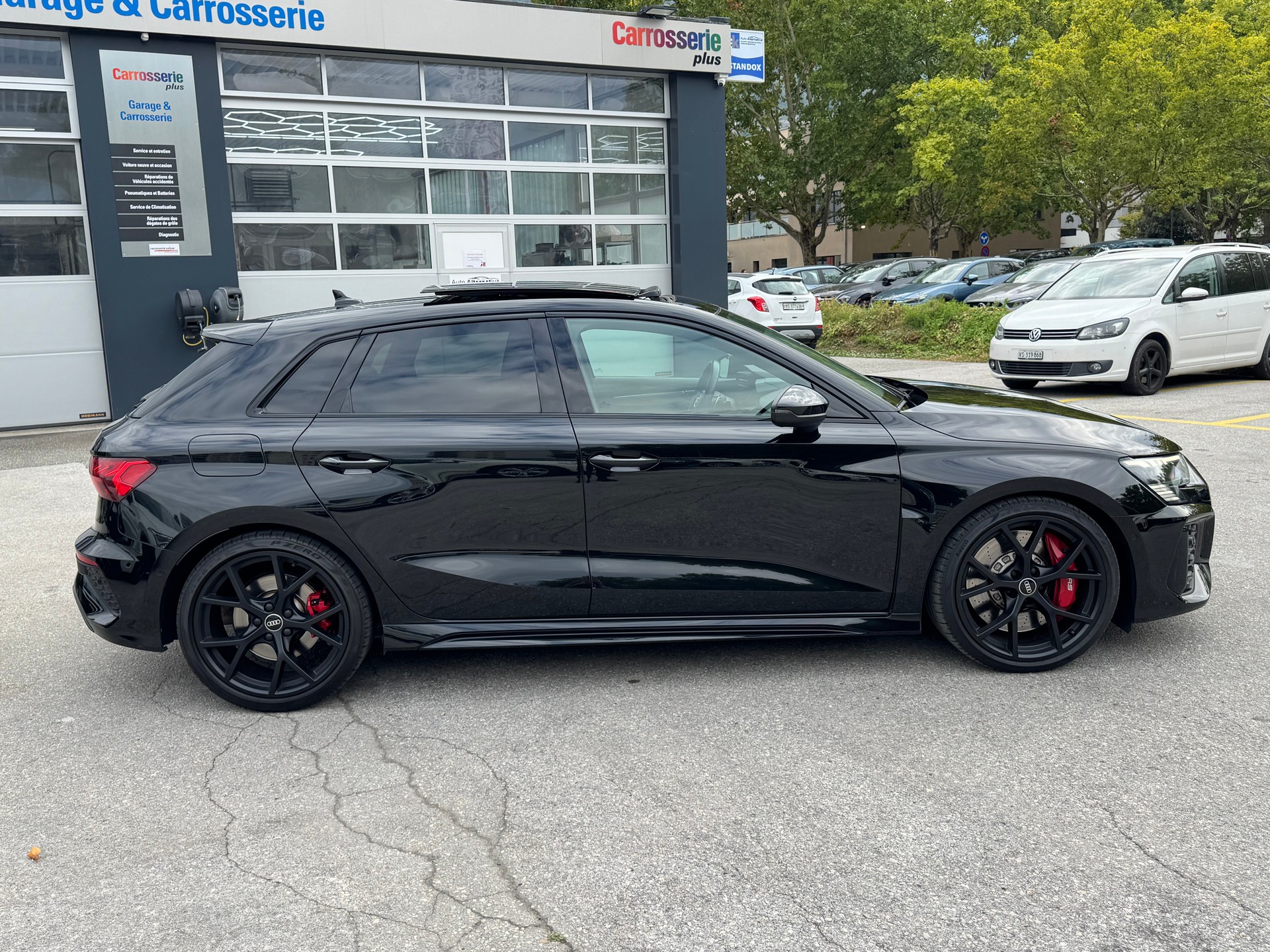 AUDI RS3 Sportback 2.5 TSI quattro S-tronic-image-23