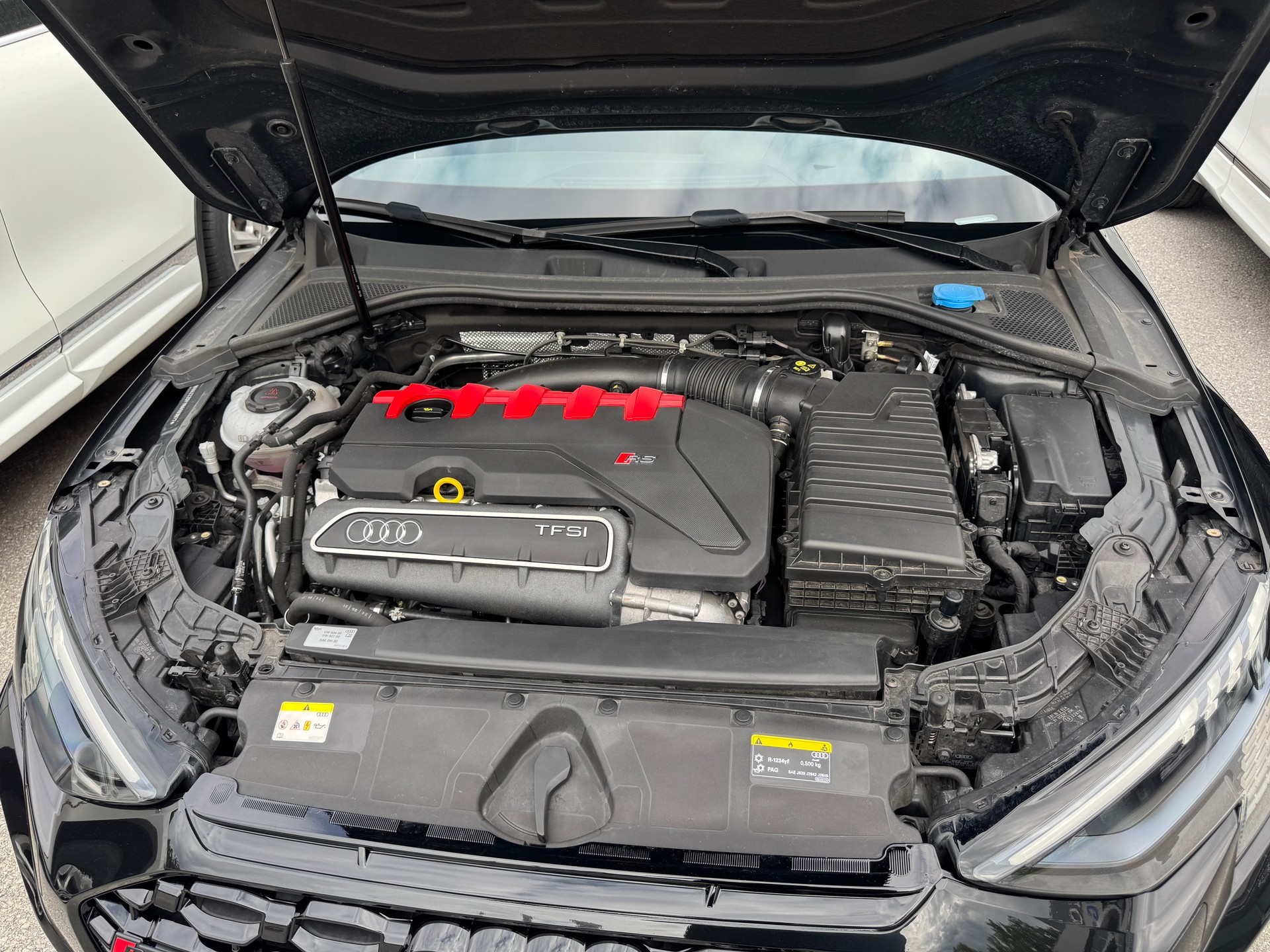AUDI RS3 Sportback 2.5 TSI quattro S-tronic-image-17