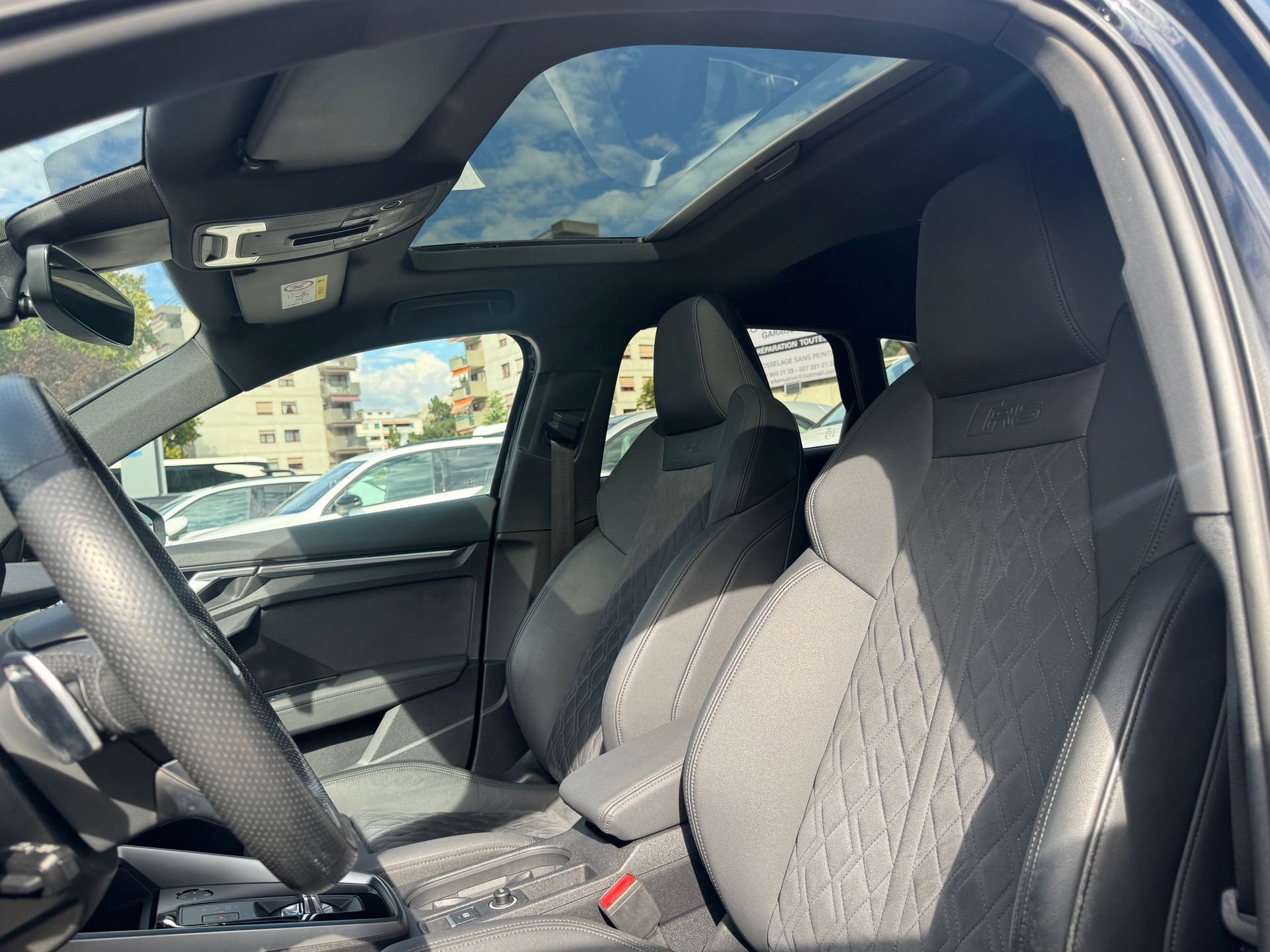 AUDI RS3 Sportback 2.5 TSI quattro S-tronic-image-16