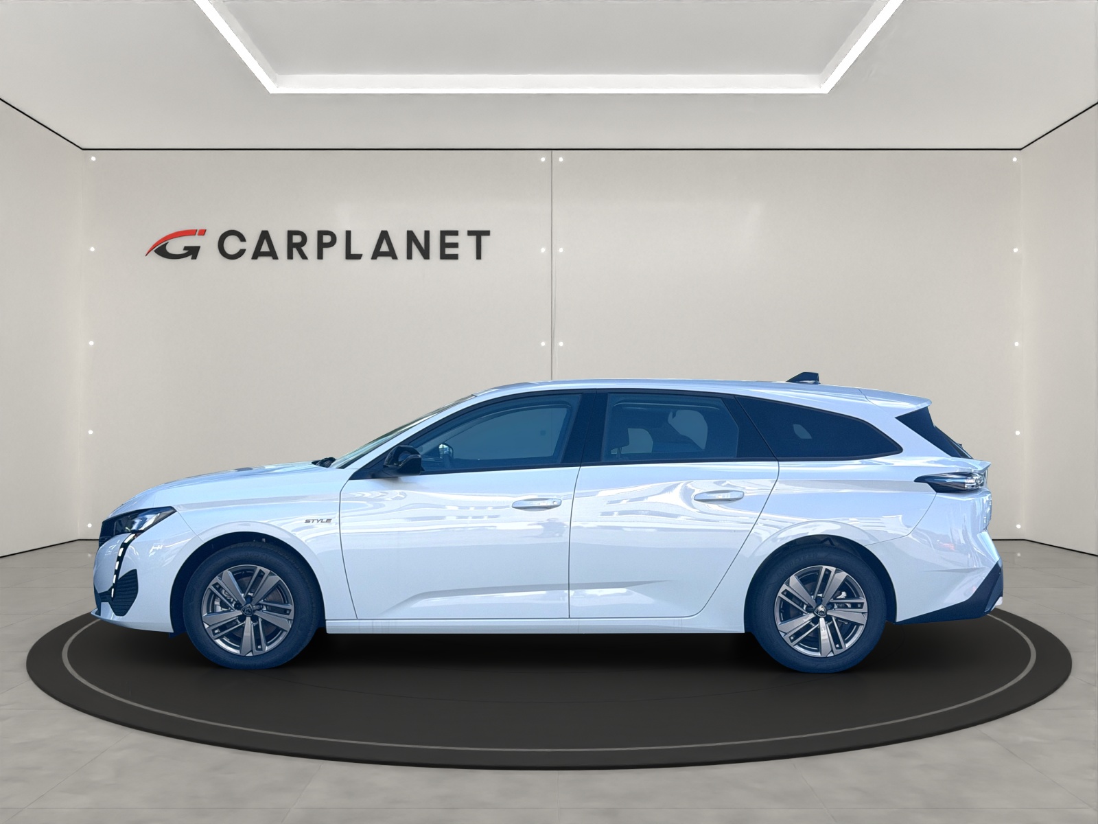 PEUGEOT 308 SW 1.2 Hybrid Style-image-1