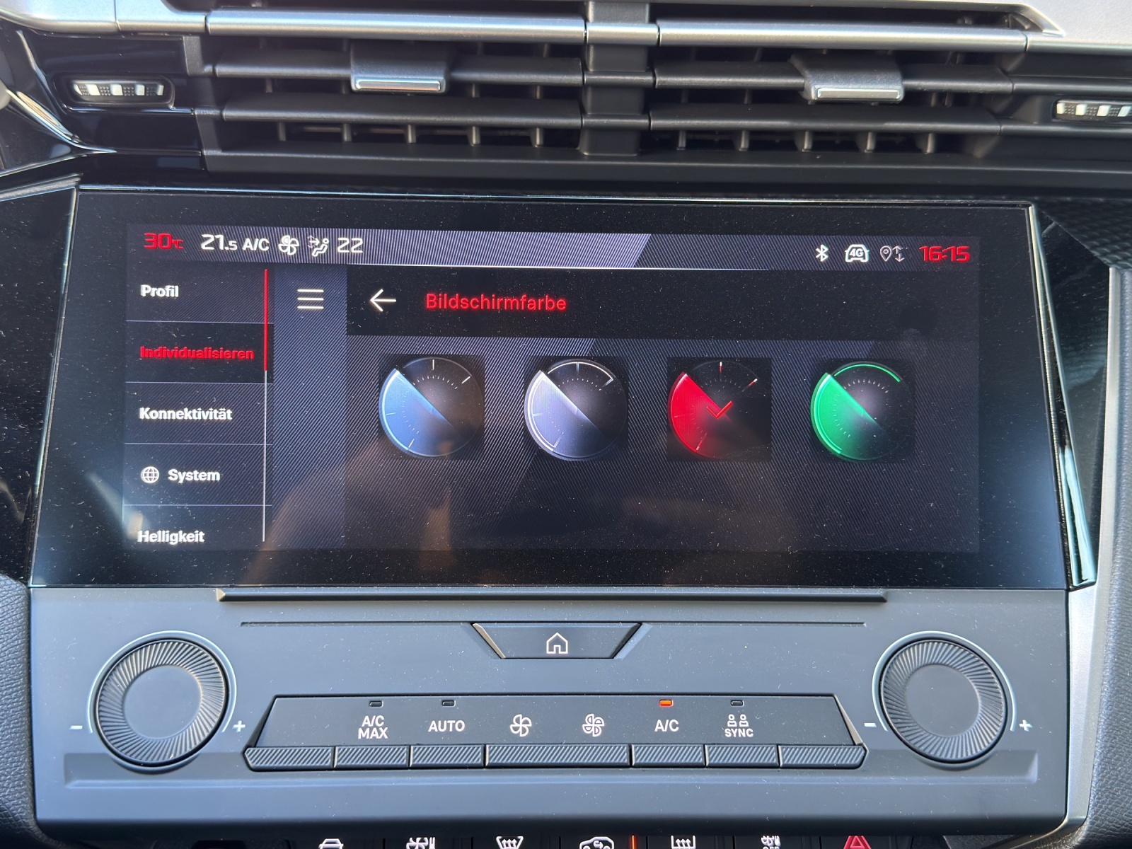 PEUGEOT 308 SW 1.2 Hybrid Style-image-11