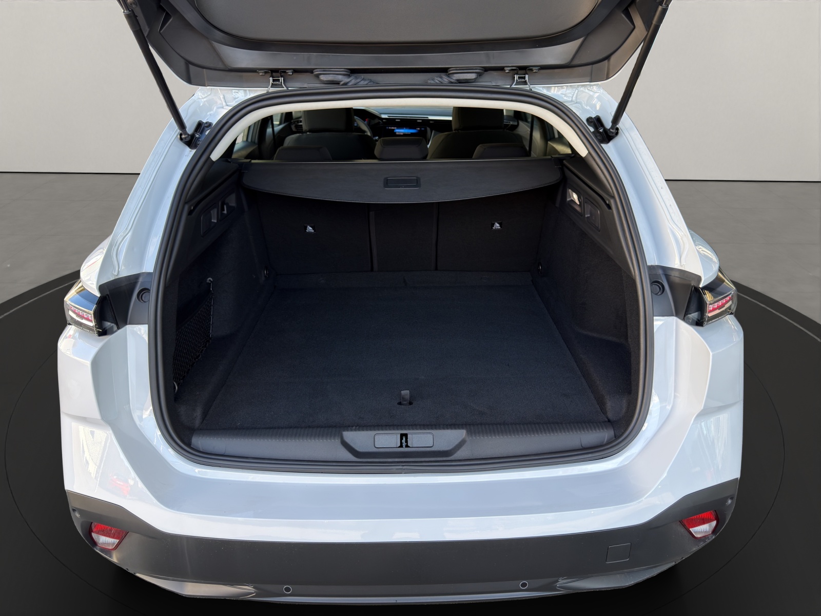 PEUGEOT 308 SW 1.2 Hybrid Style-image-9