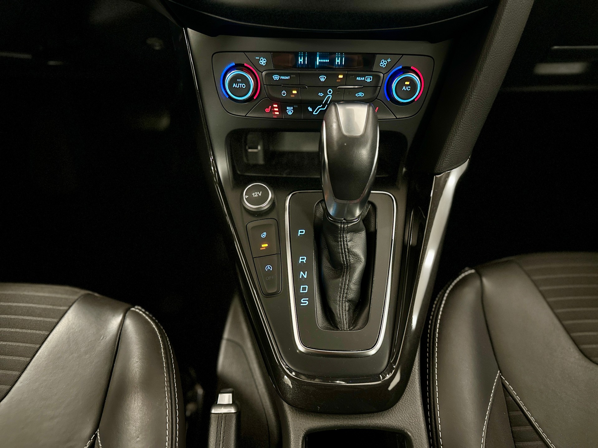 FORD Focus 1.5 SCTi Titanium Automatic-image-20