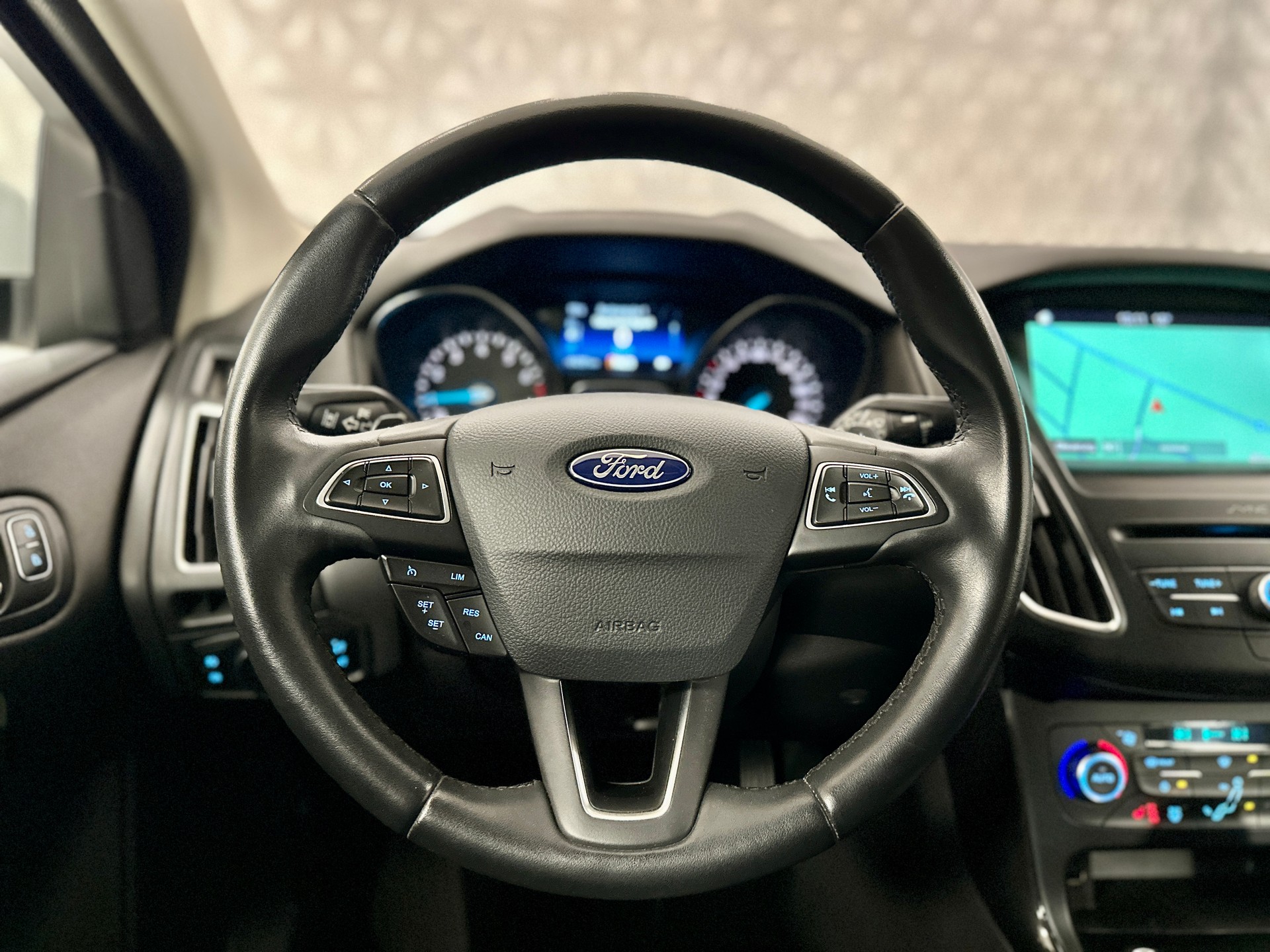 FORD Focus 1.5 SCTi Titanium Automatic-image-21