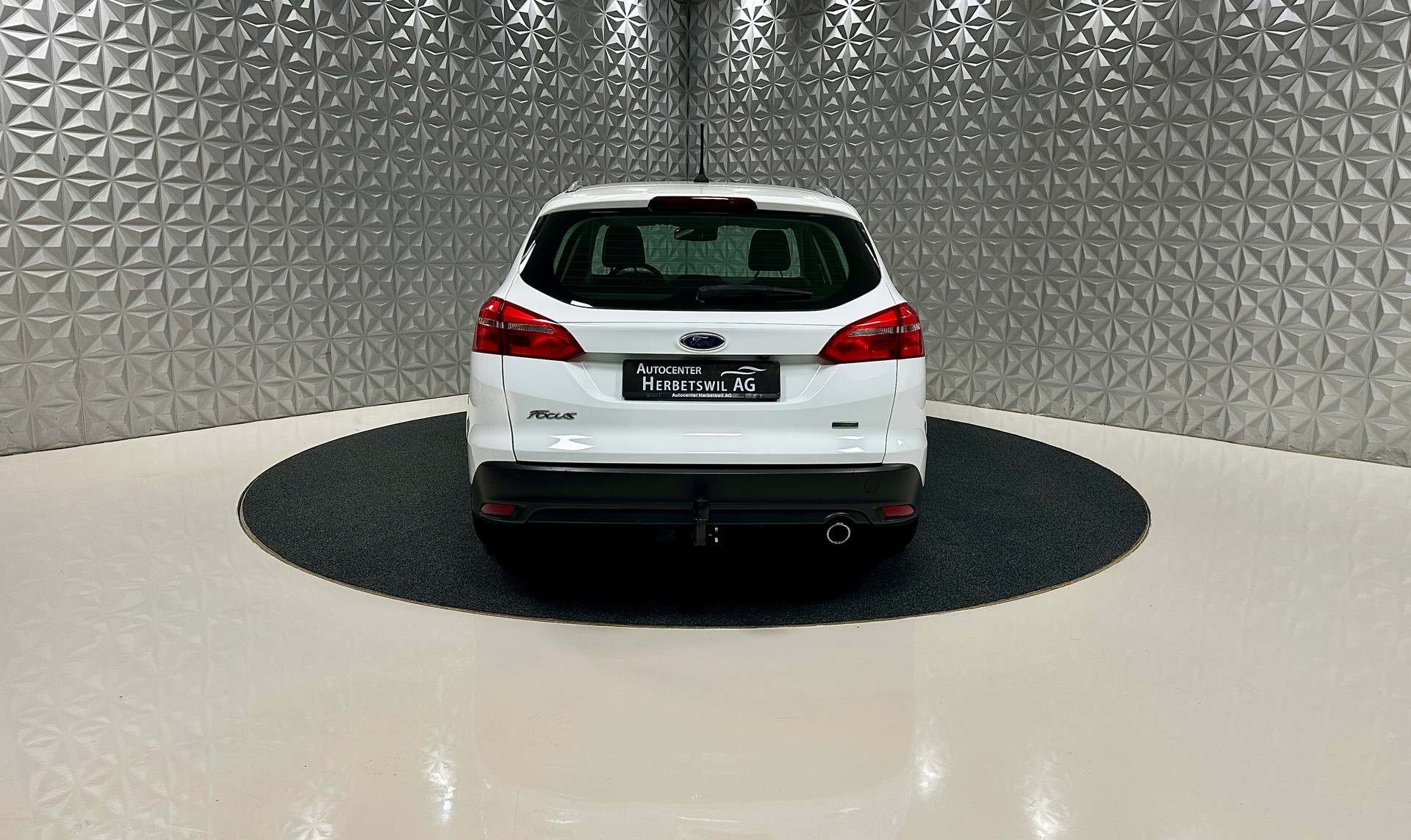 FORD Focus 1.5 SCTi Titanium Automatic-image-5