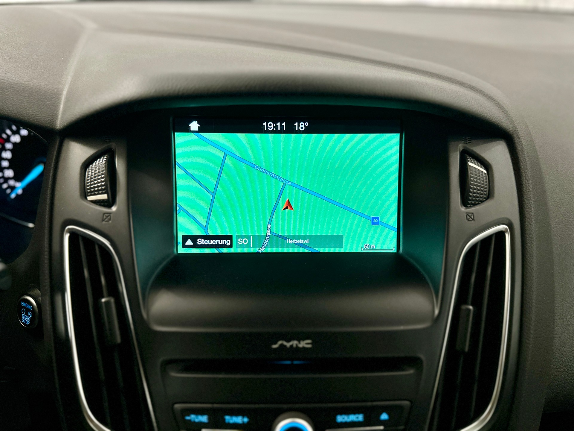 FORD Focus 1.5 SCTi Titanium Automatic-image-15