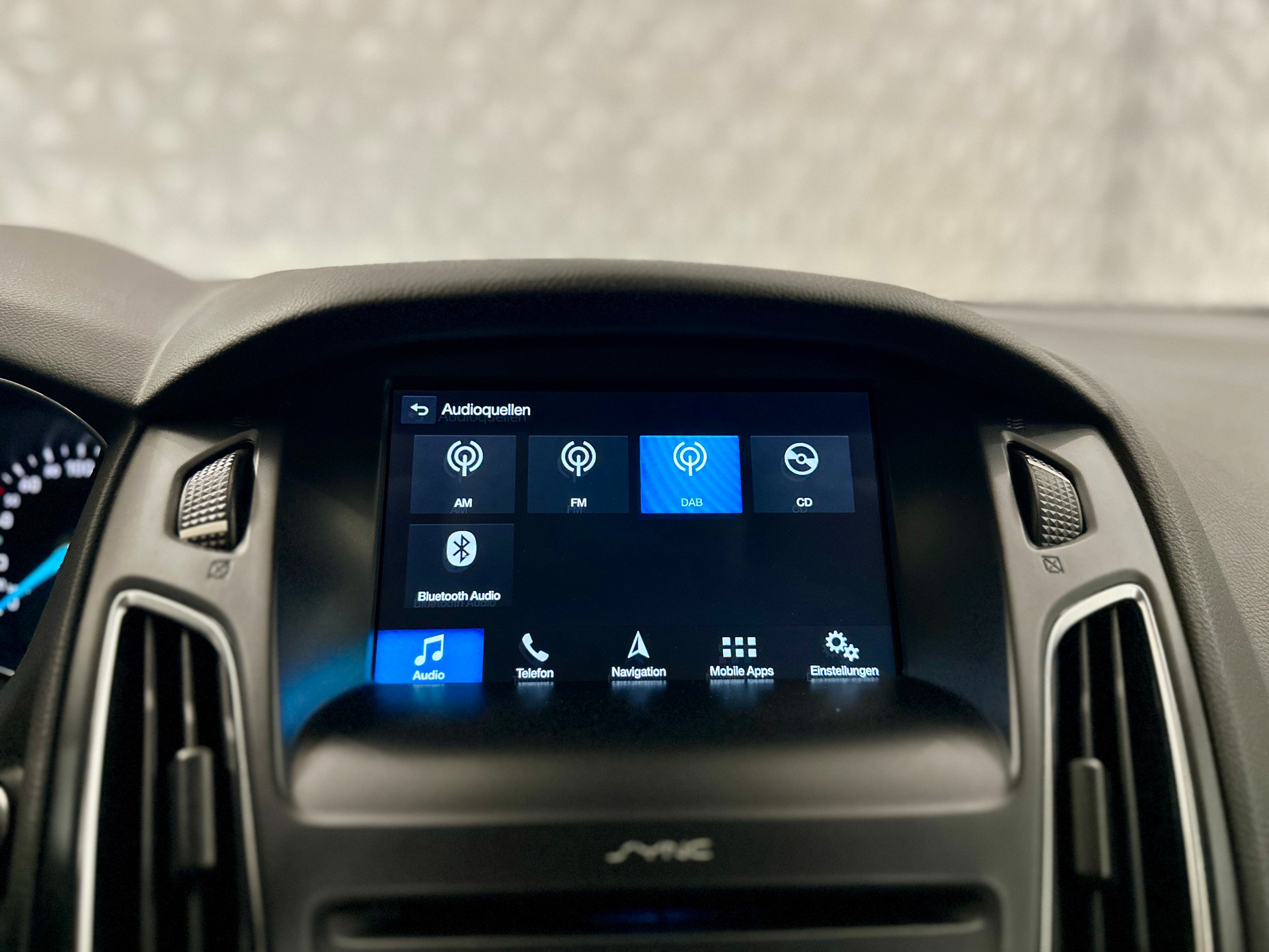 FORD Focus 1.5 SCTi Titanium Automatic-image-16