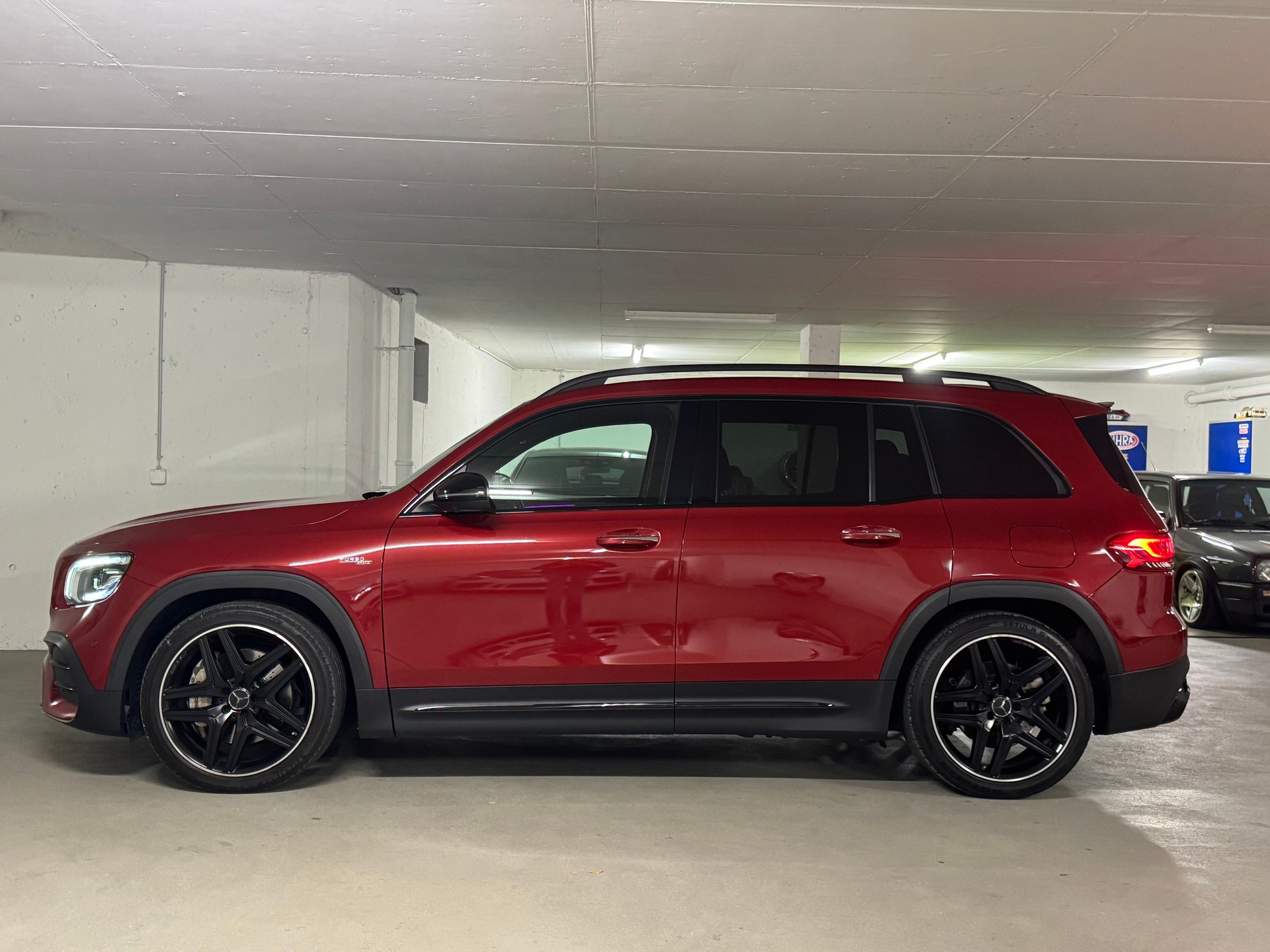 MERCEDES-BENZ GLB 35 AMG 4 MATIC 8G-Tronic 7-Platz-image-3