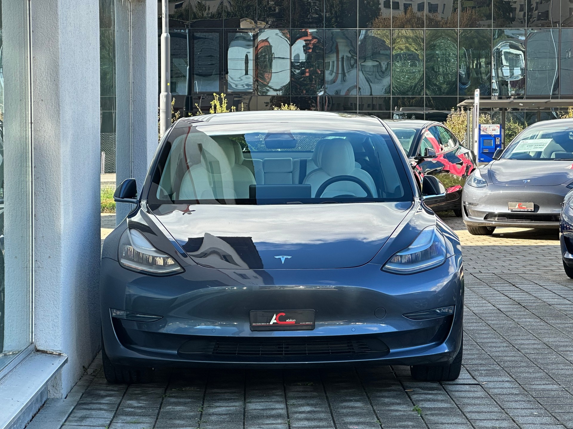 TESLA Model 3 Long Range Dual Motor AWD-image-2