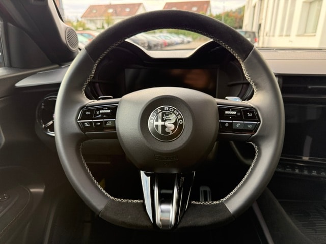 ALFA ROMEO Junior 1.2 48V Hybrid Sport Speciale Tech Sky MY26-image-15