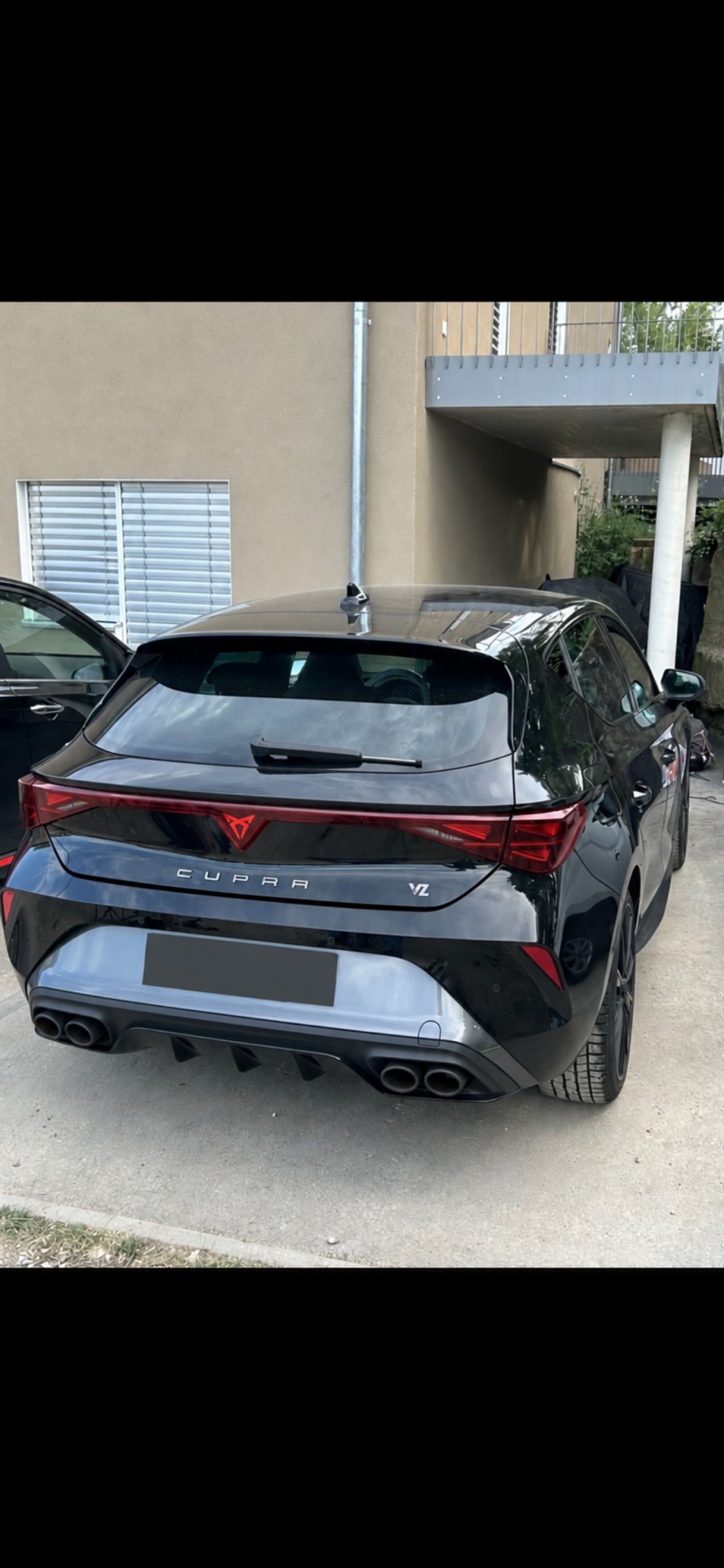 CUPRA LEON 2.0 TSI VZ DSG-image-2