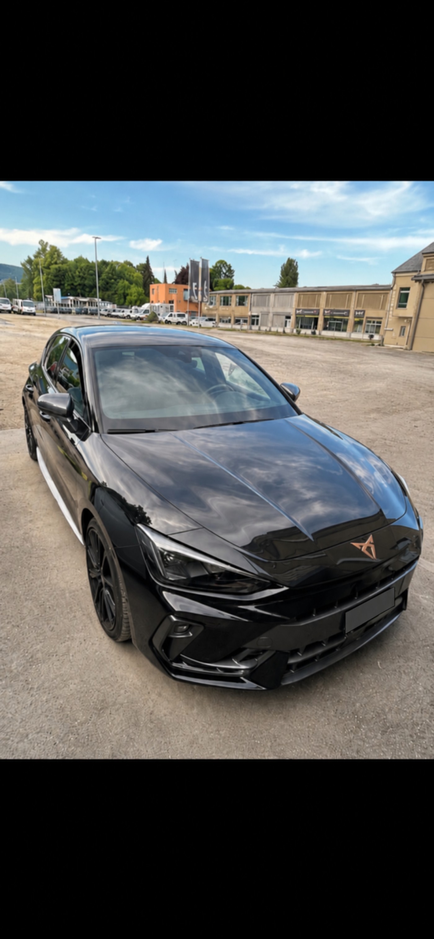 CUPRA LEON 2.0 TSI VZ DSG-image-0