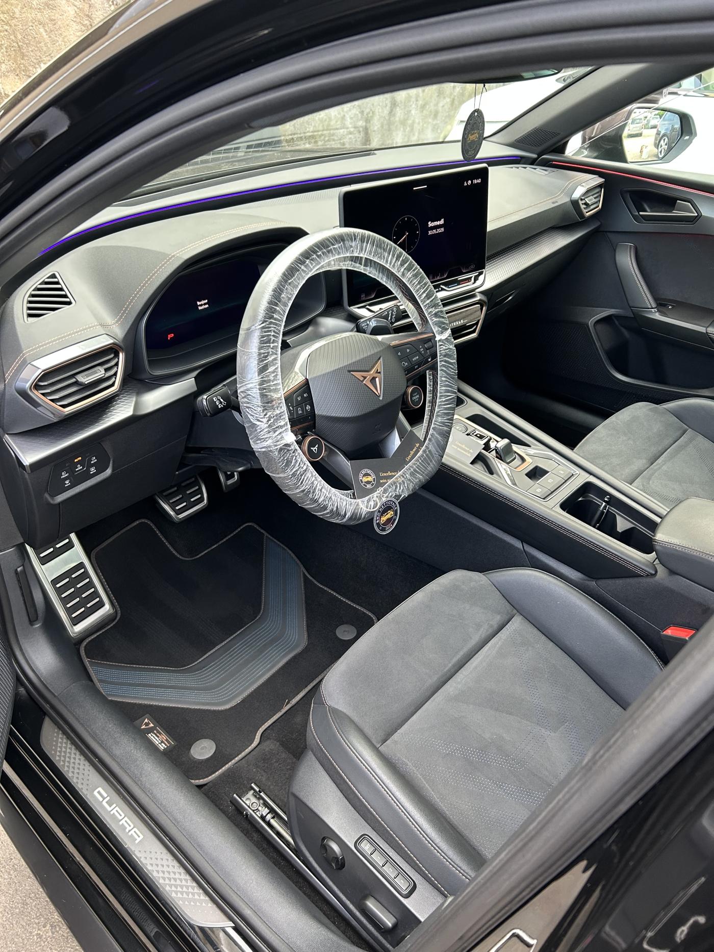 CUPRA LEON 2.0 TSI VZ DSG-image-4