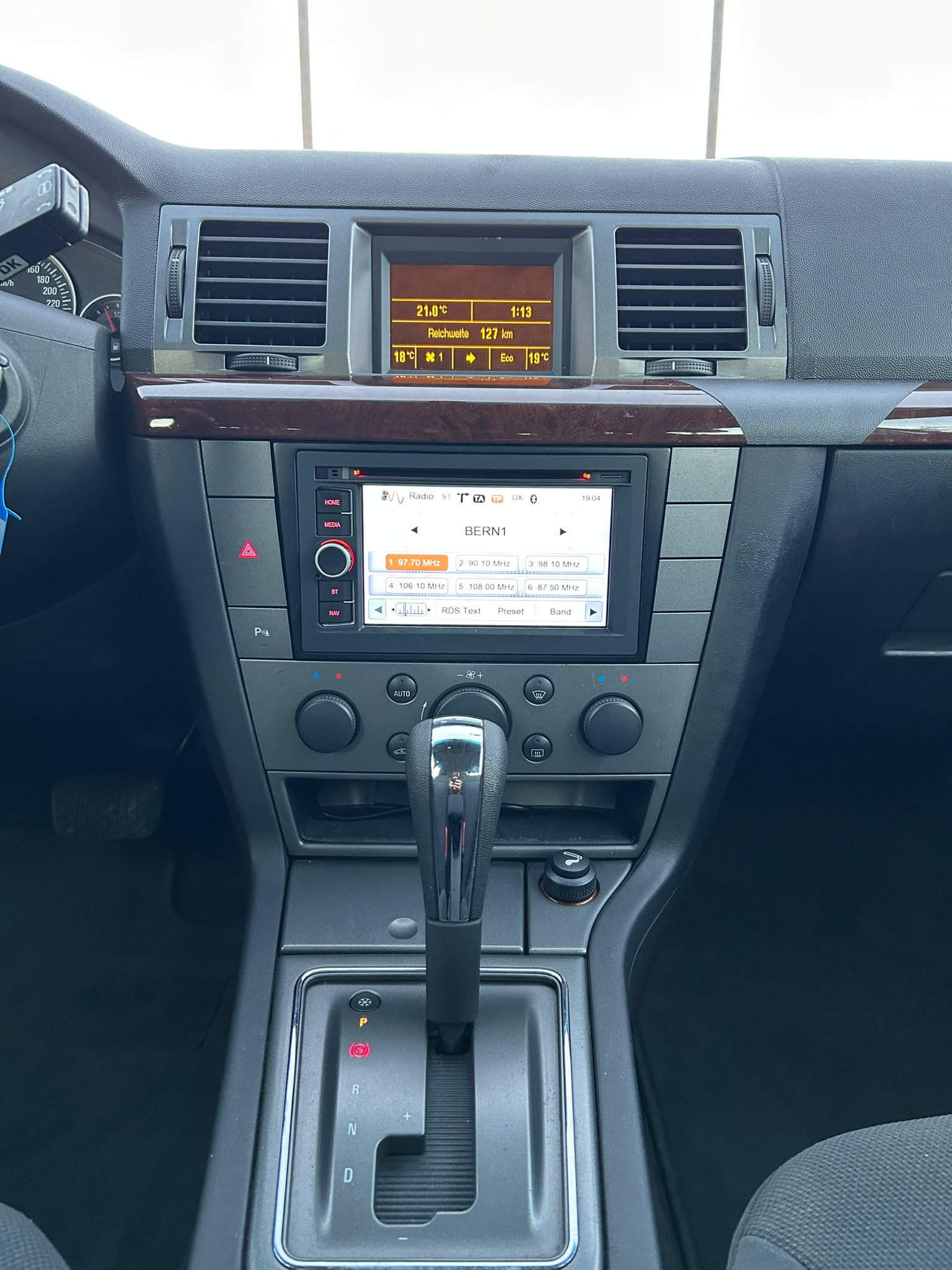 OPEL Vectra Caravan 2.2 Elegance-image-6