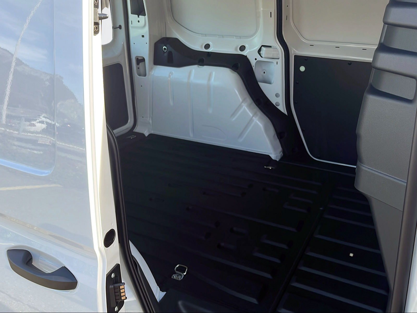 VW Caddy Kaw. 1.5 TSI 116-image-8
