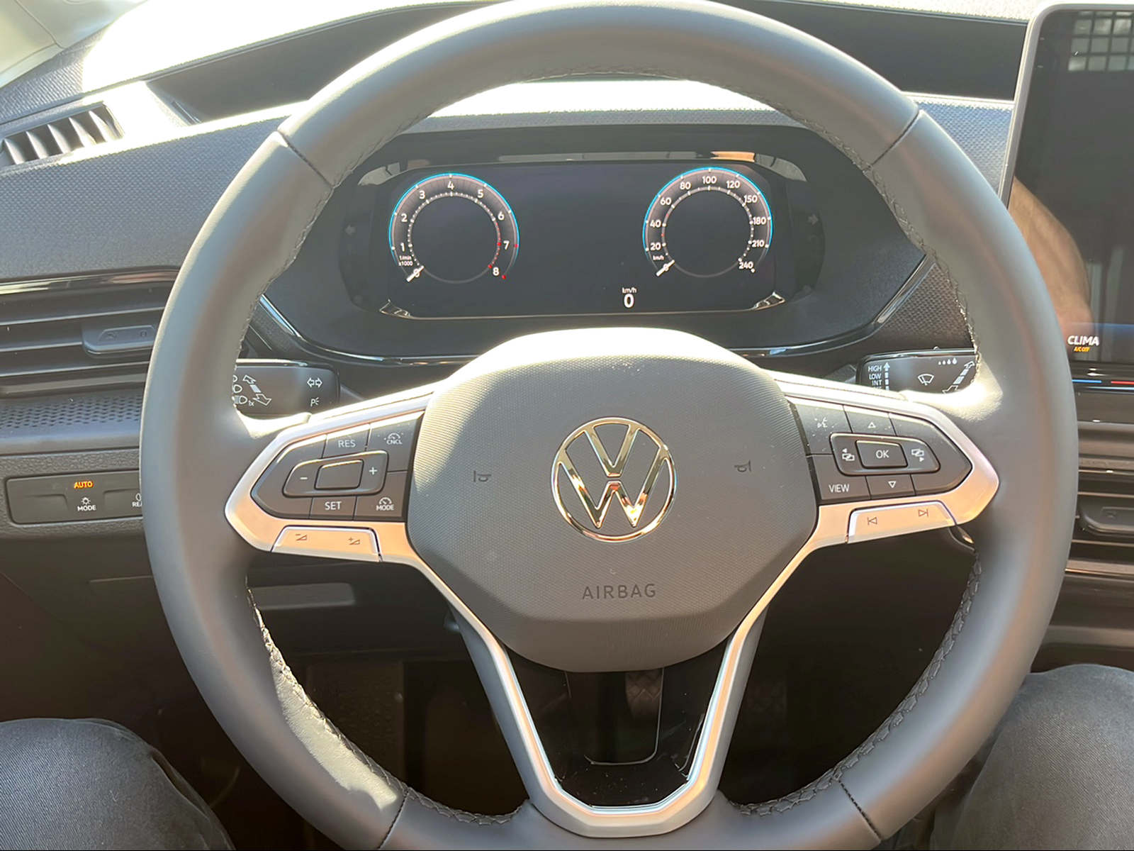 VW Caddy Kaw. 1.5 TSI 116-image-11