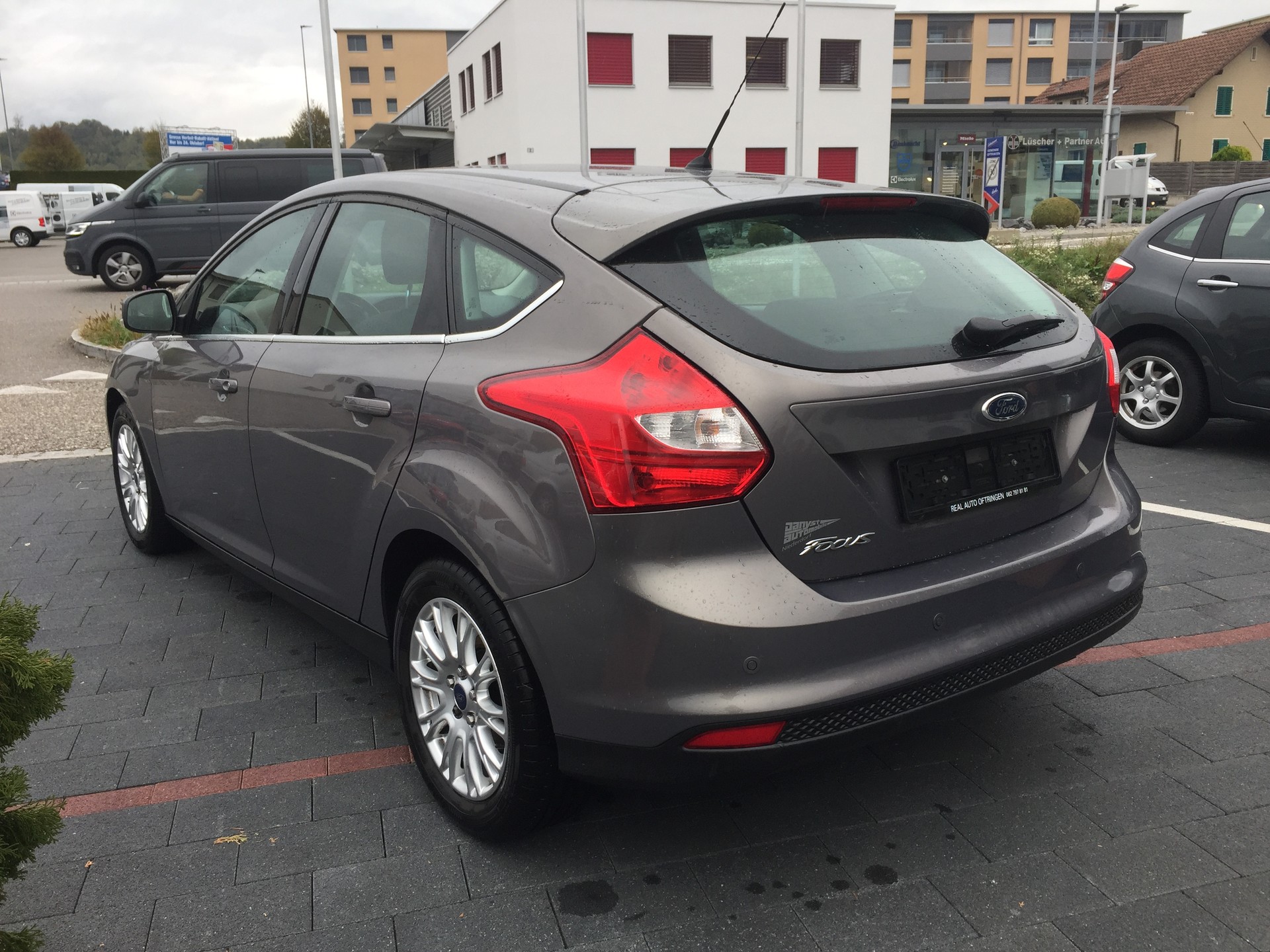 FORD Focus 1.6i VCT Titanium PowerShift-image-5