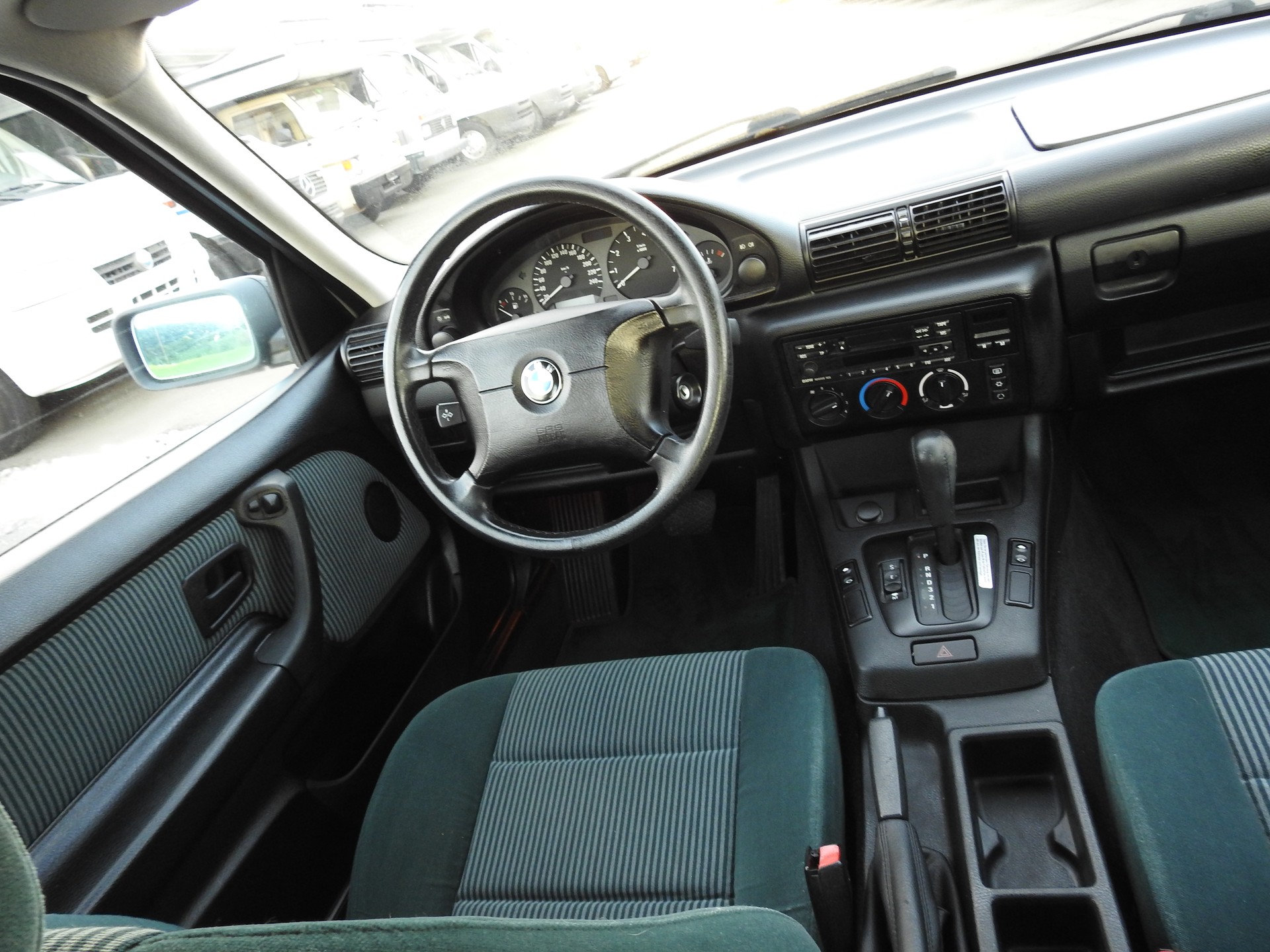 BMW 318ti Compact-image-17