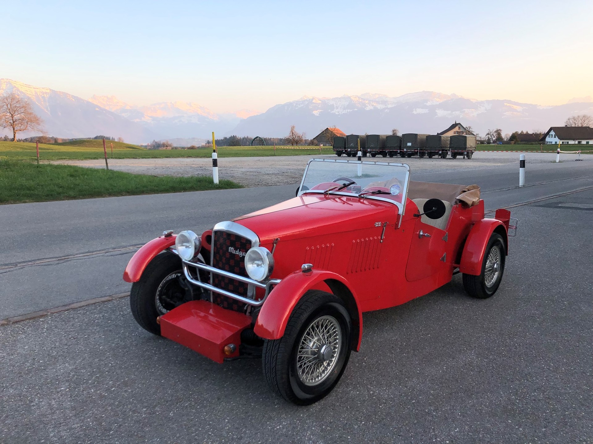 TRIUMPH Midge-image-1