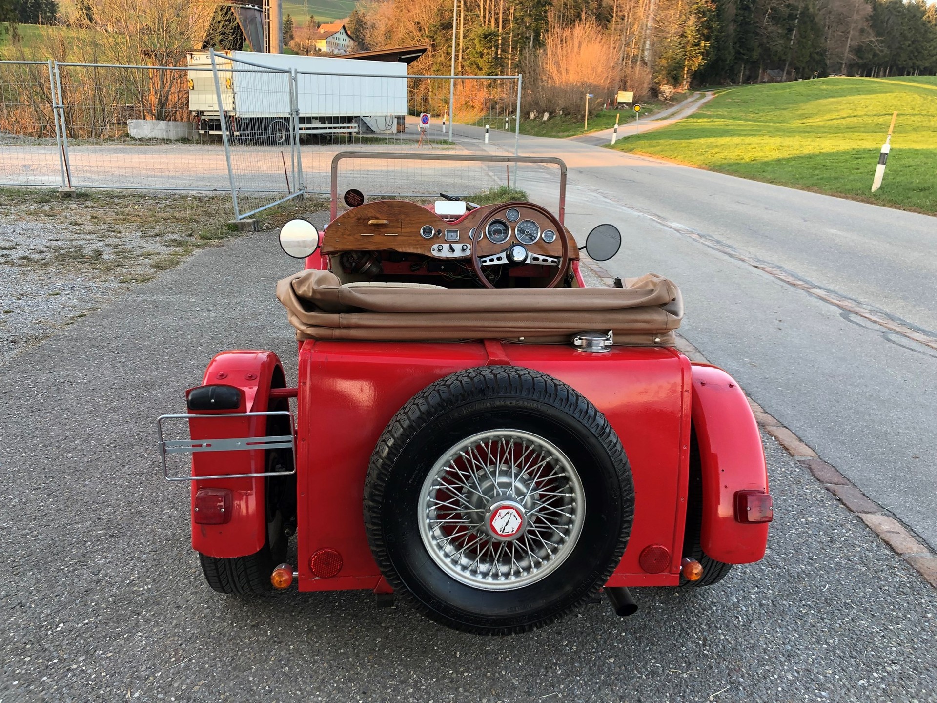 TRIUMPH Midge-image-4