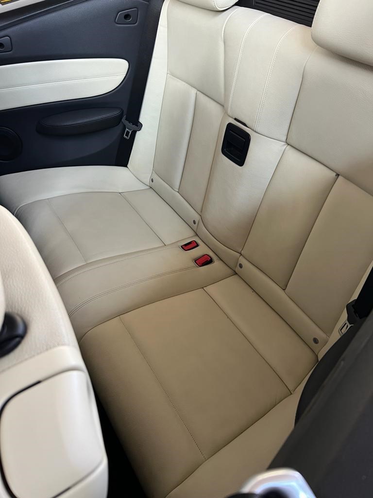 BMW 125i Cabrio-image-9