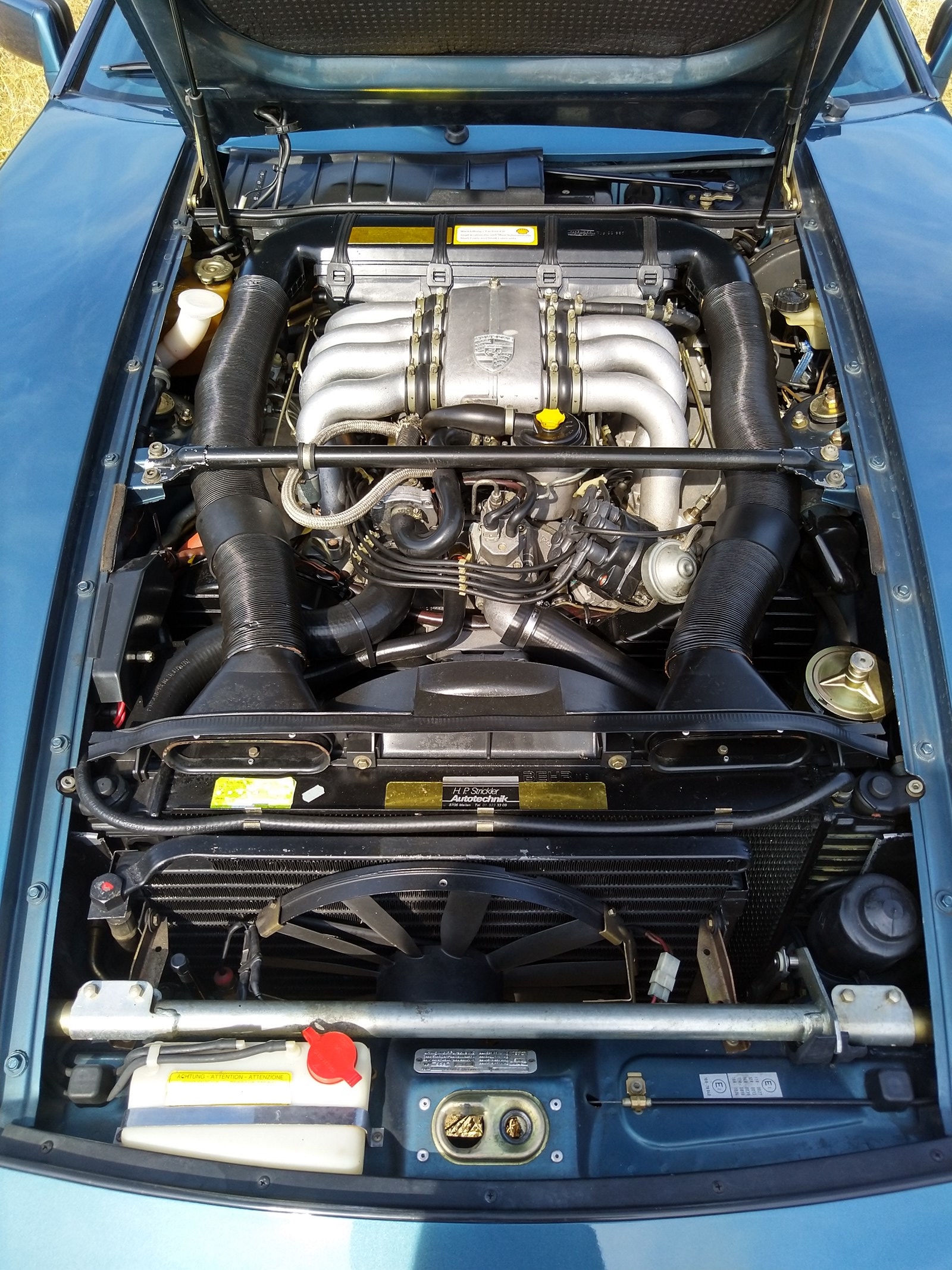 PORSCHE 928 S-image-5