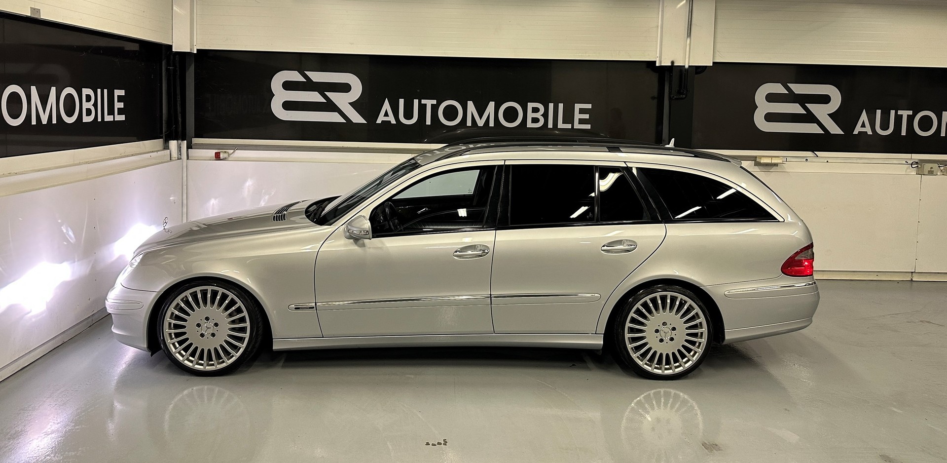 MERCEDES-BENZ E 200 Kompressor Avantgarde-image-6